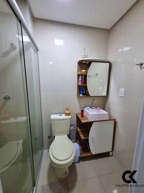 Apartamento à venda com 2 quartos, 57m² - Foto 6