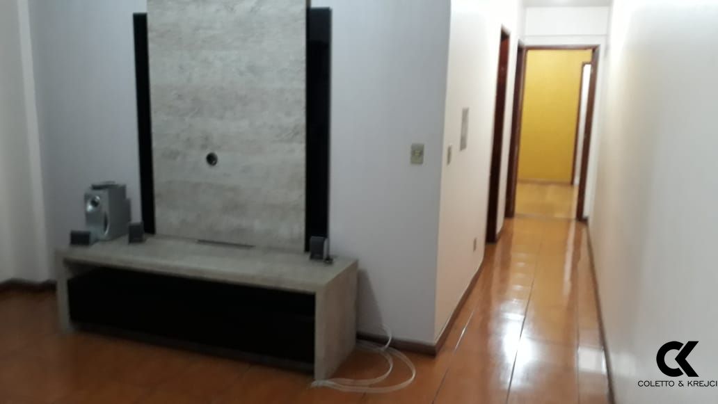 Apartamento à venda com 2 quartos, 81m² - Foto 1