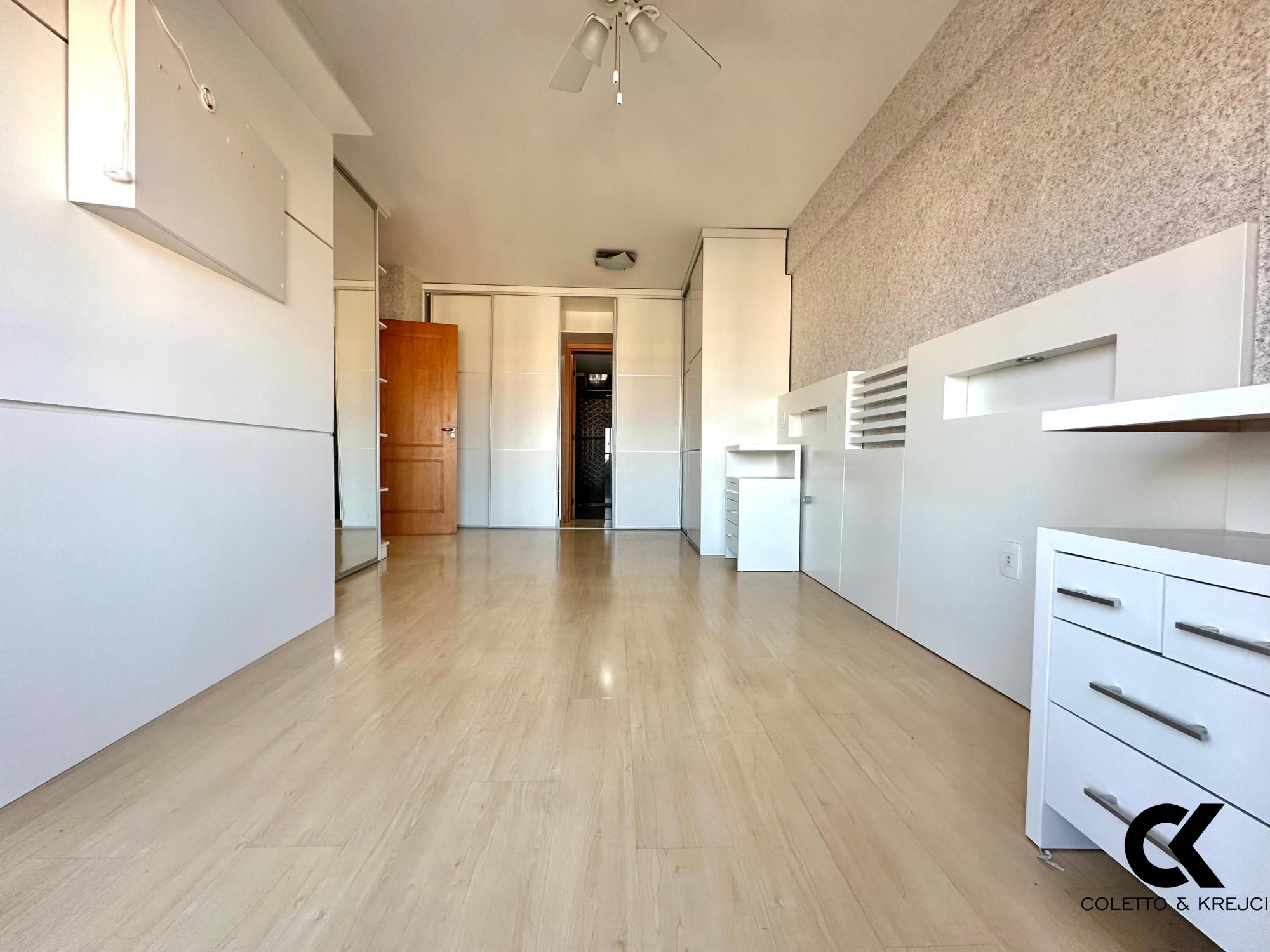Apartamento à venda com 3 quartos, 124m² - Foto 9