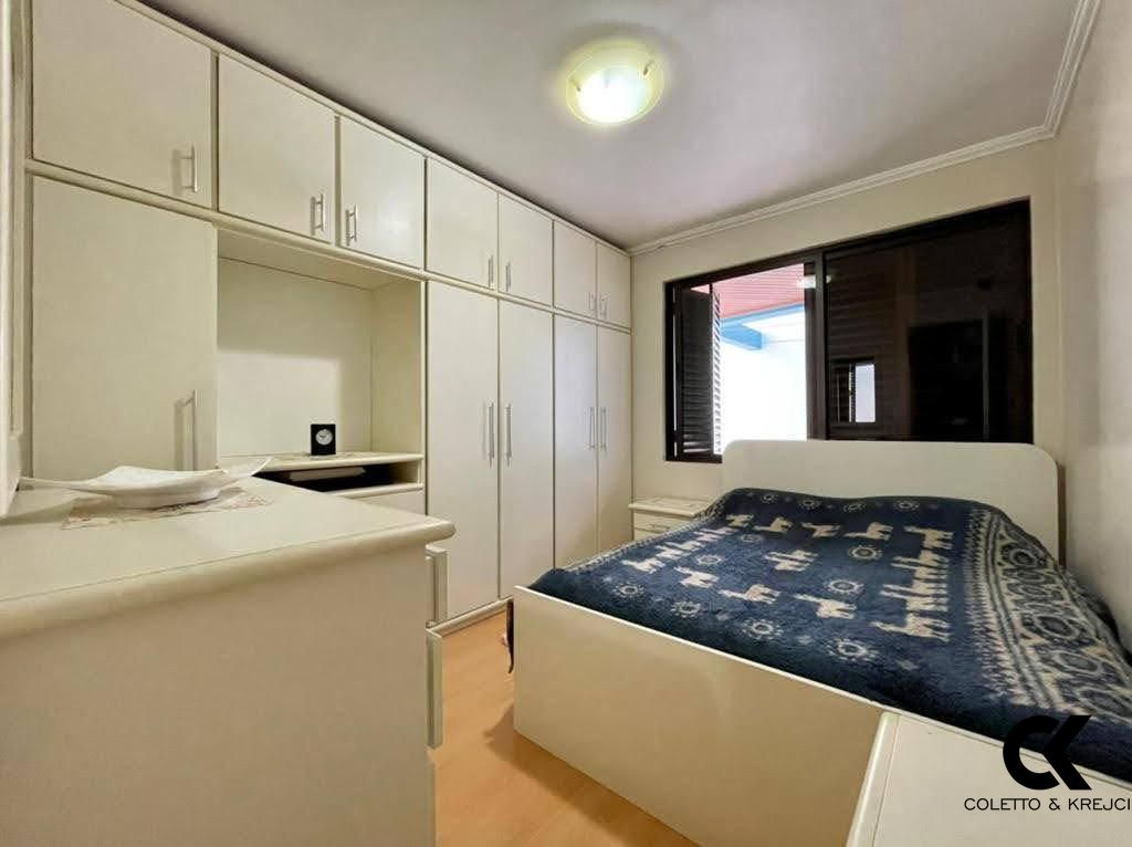 Casa à venda com 6 quartos, 640m² - Foto 27