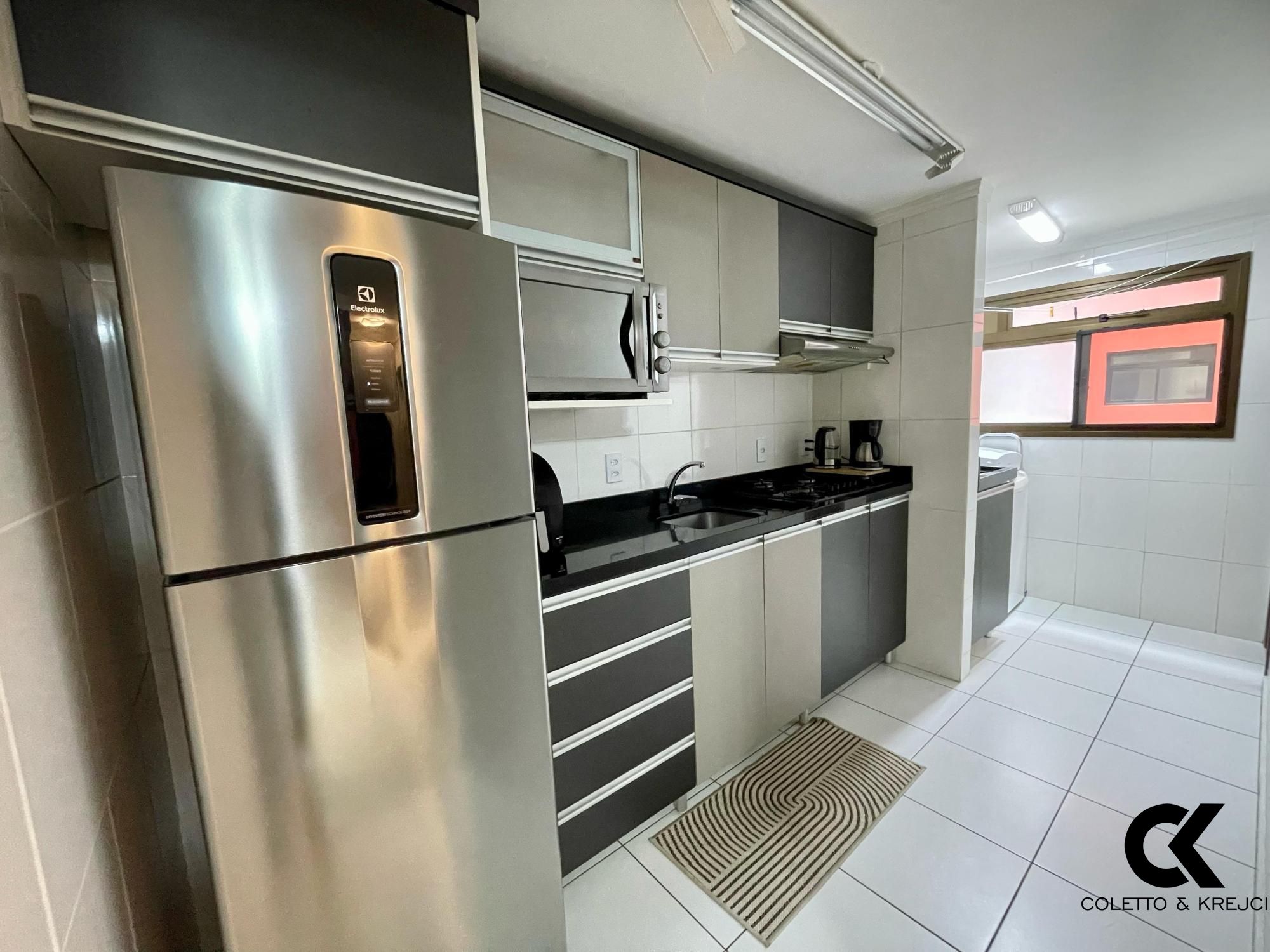 Apartamento à venda com 2 quartos, 58m² - Foto 4