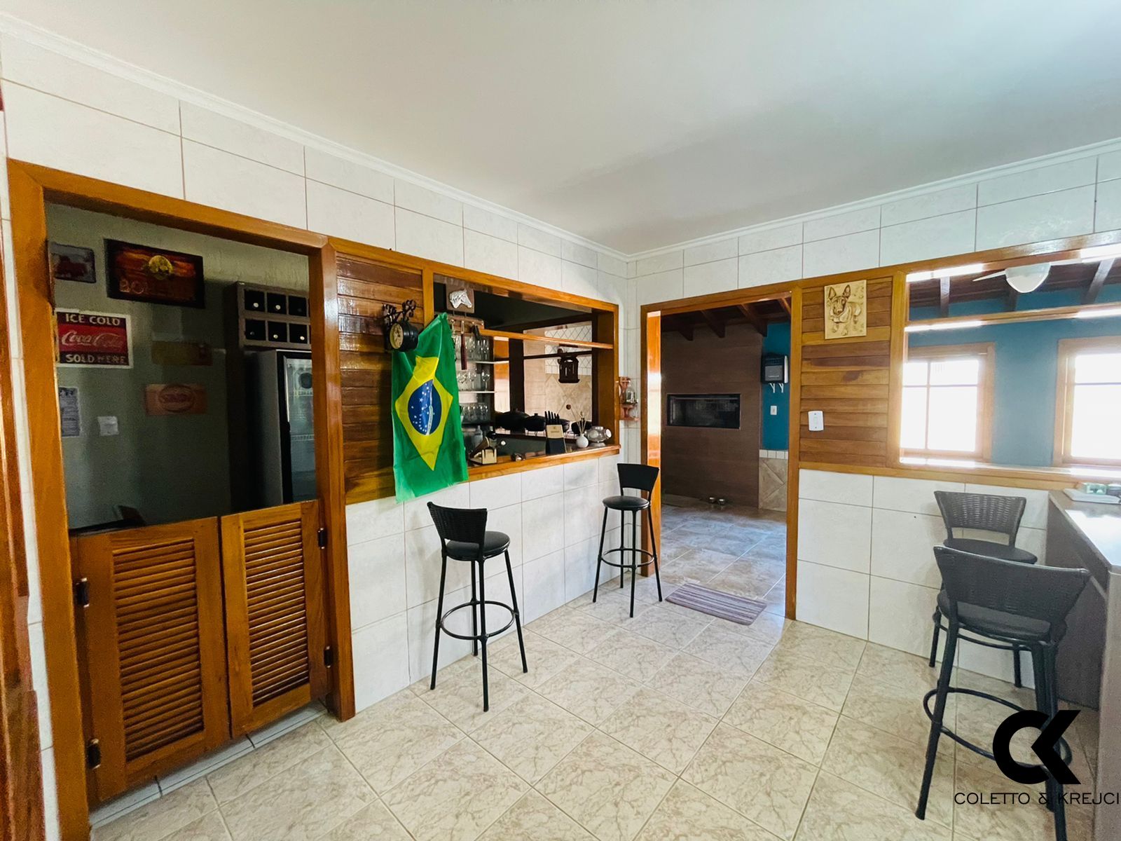 Casa à venda com 3 quartos, 250m² - Foto 7