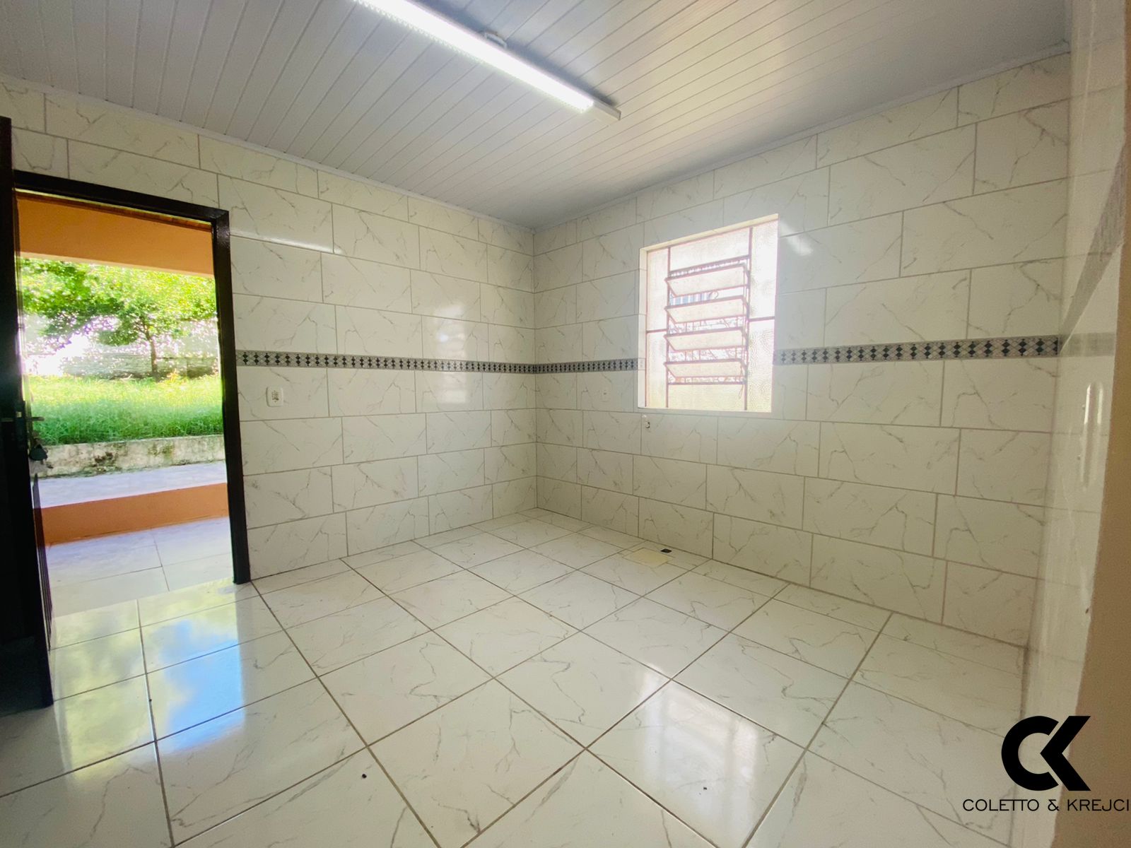 Casa à venda com 2 quartos, 100m² - Foto 6