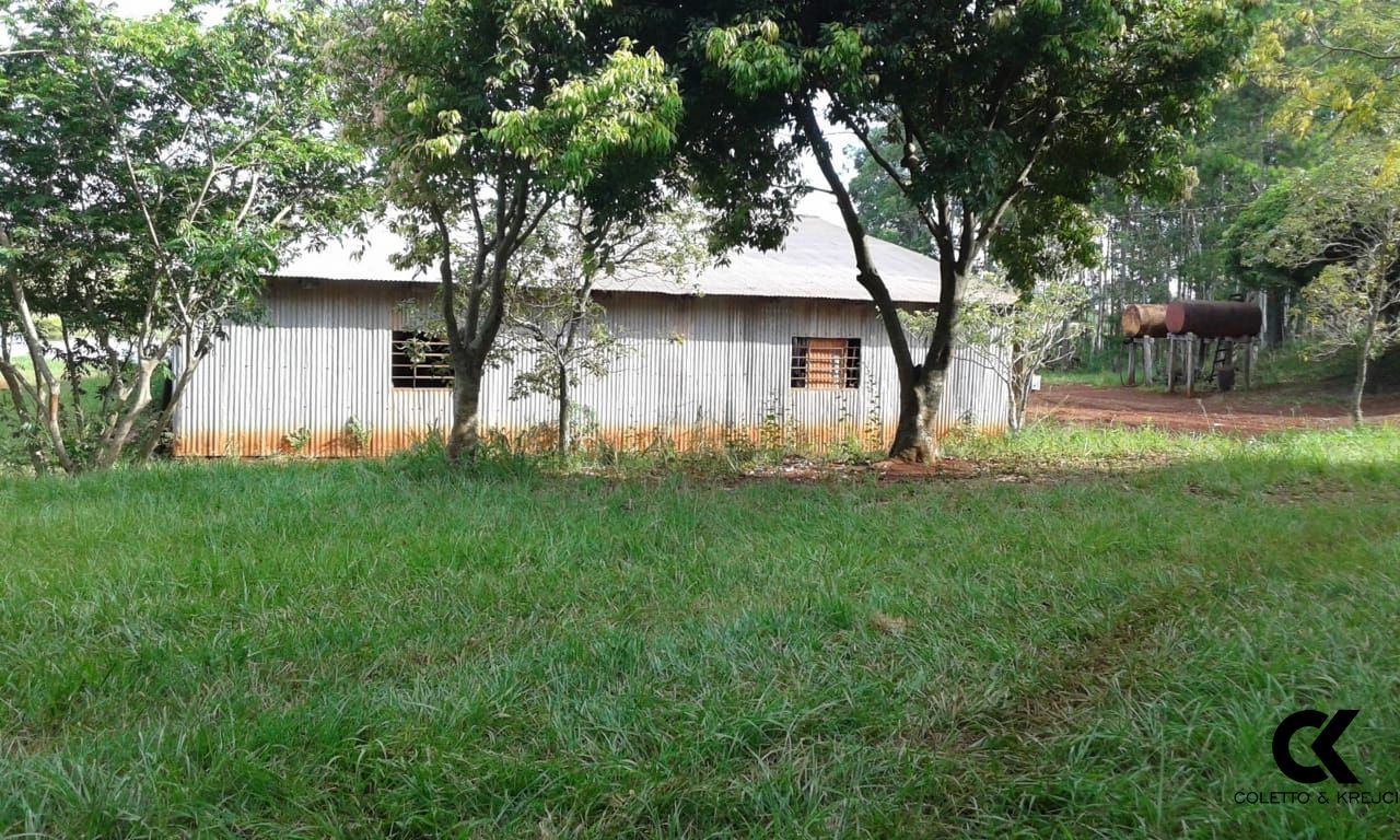 Fazenda à venda com 2 quartos, 150m² - Foto 3