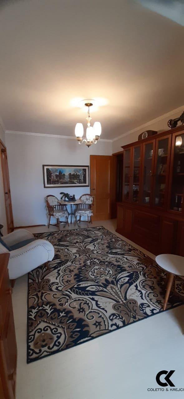 Apartamento à venda com 3 quartos, 115m² - Foto 2