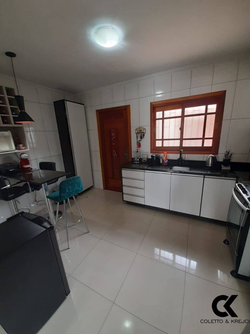 Casa à venda com 2 quartos, 100m² - Foto 5