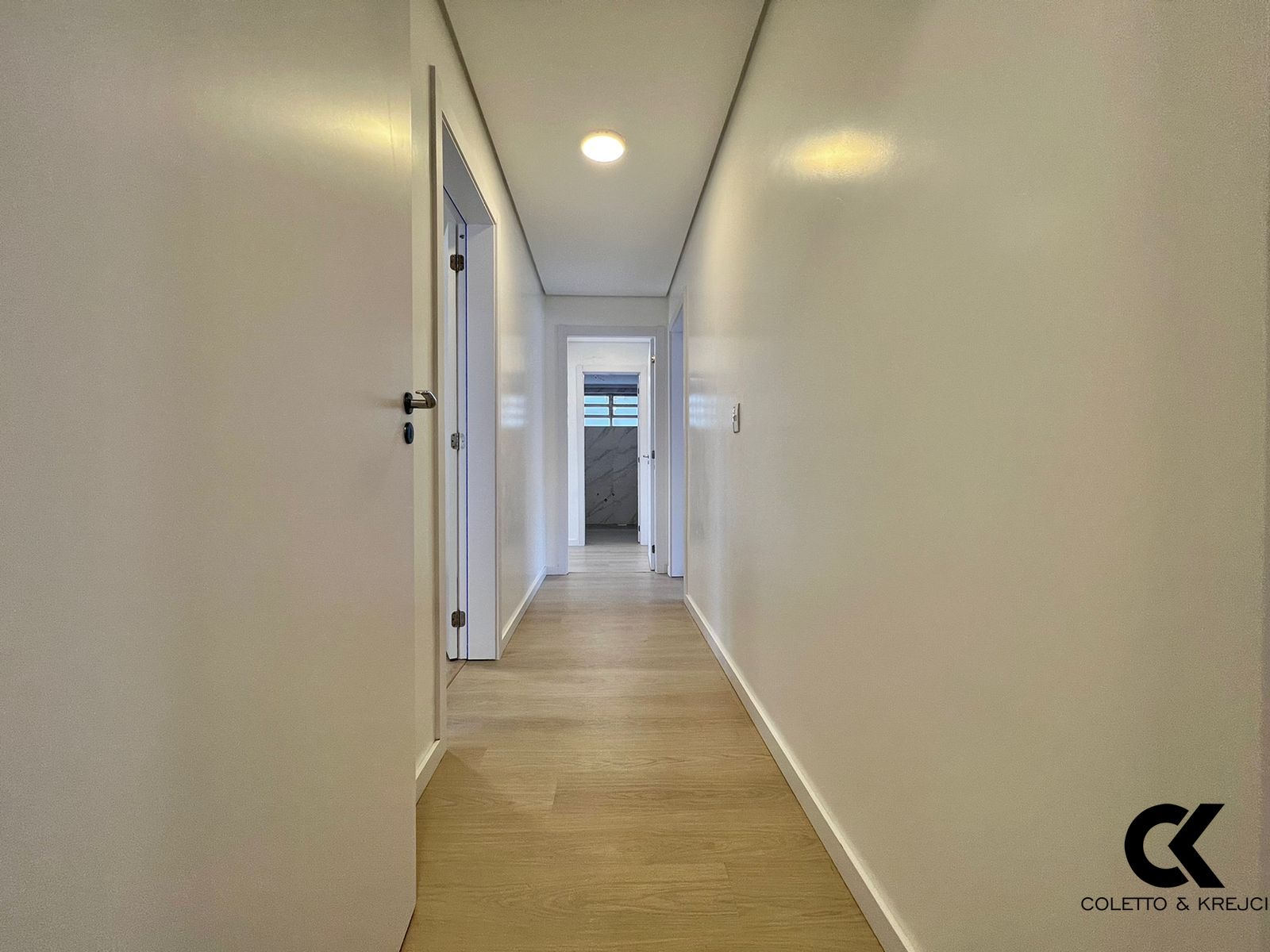 Casa à venda com 3 quartos, 300m² - Foto 15