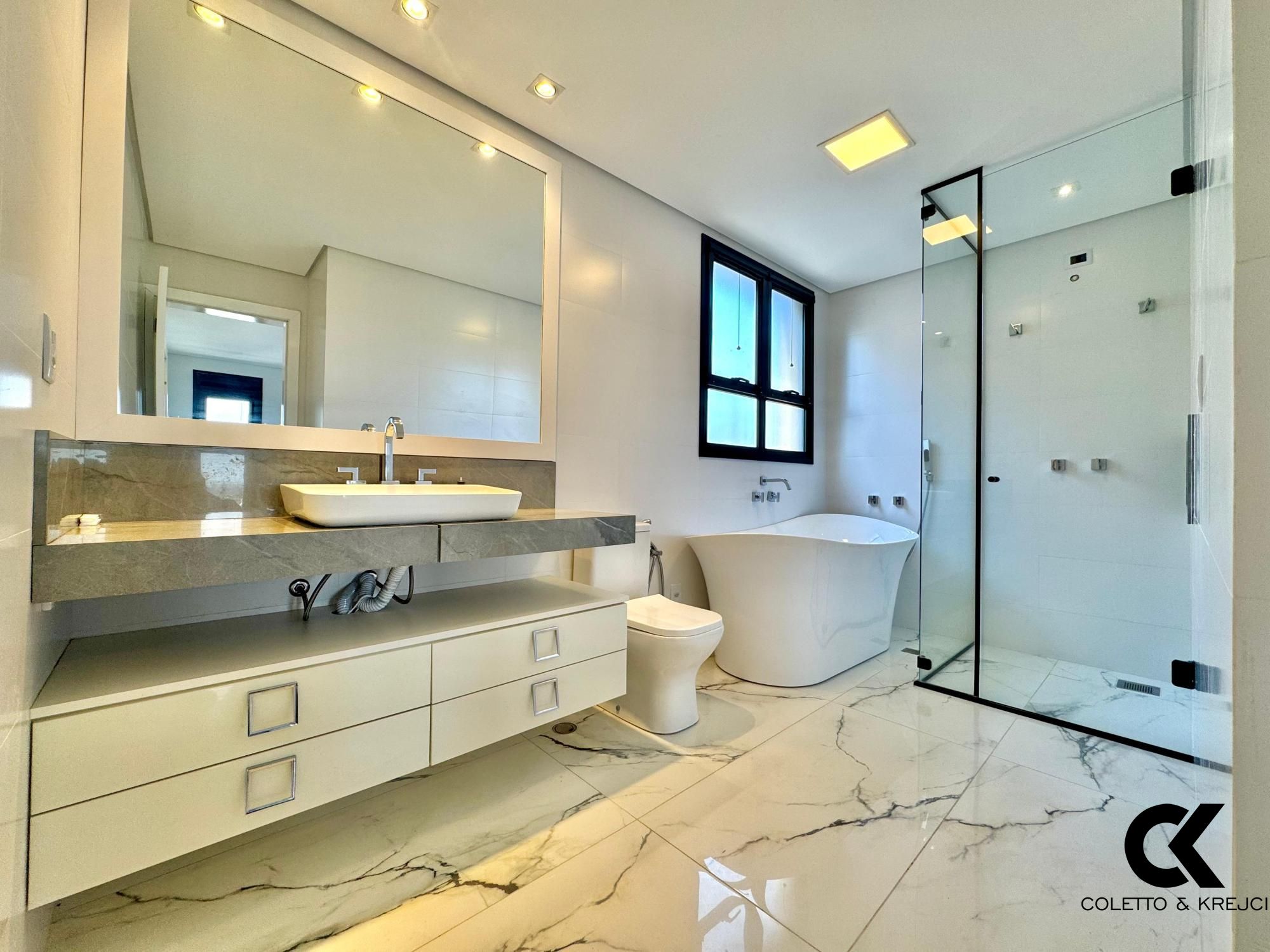 Casa de Condomínio à venda com 3 quartos, 245m² - Foto 18
