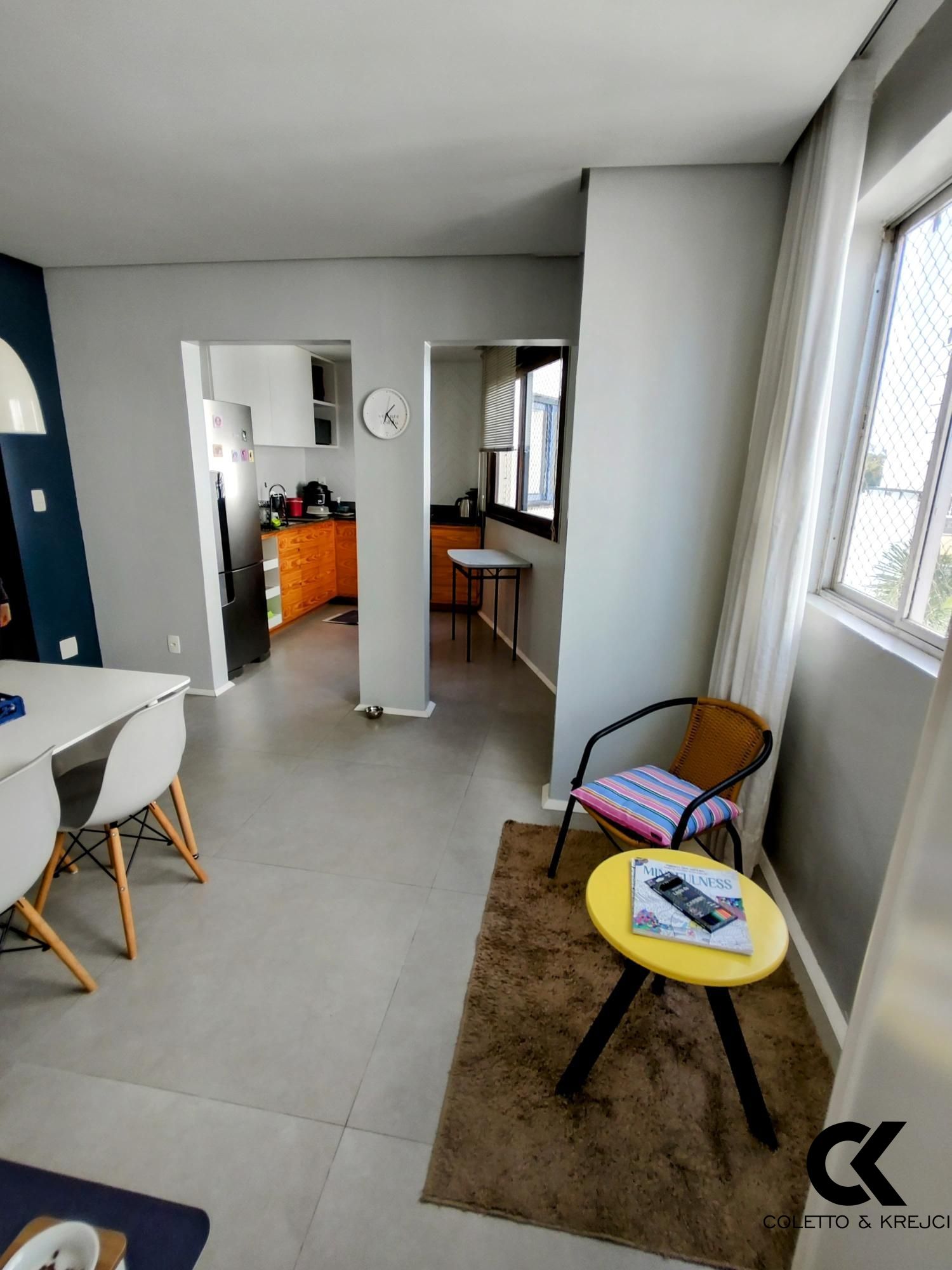 Apartamento à venda com 2 quartos, 96m² - Foto 3