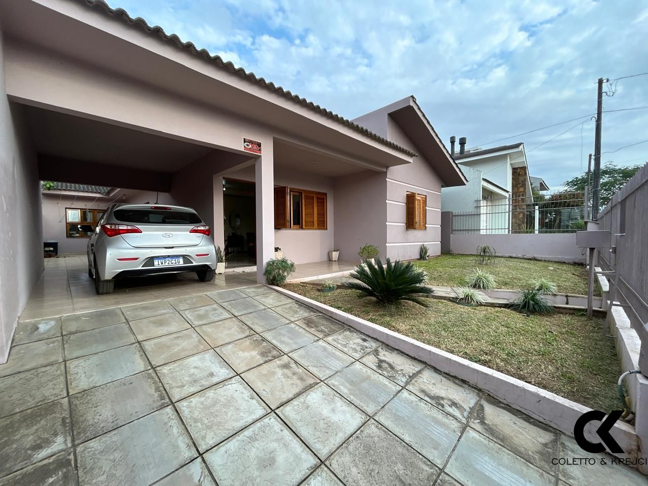 Casa, 4 quartos, 165 m² - Foto 1