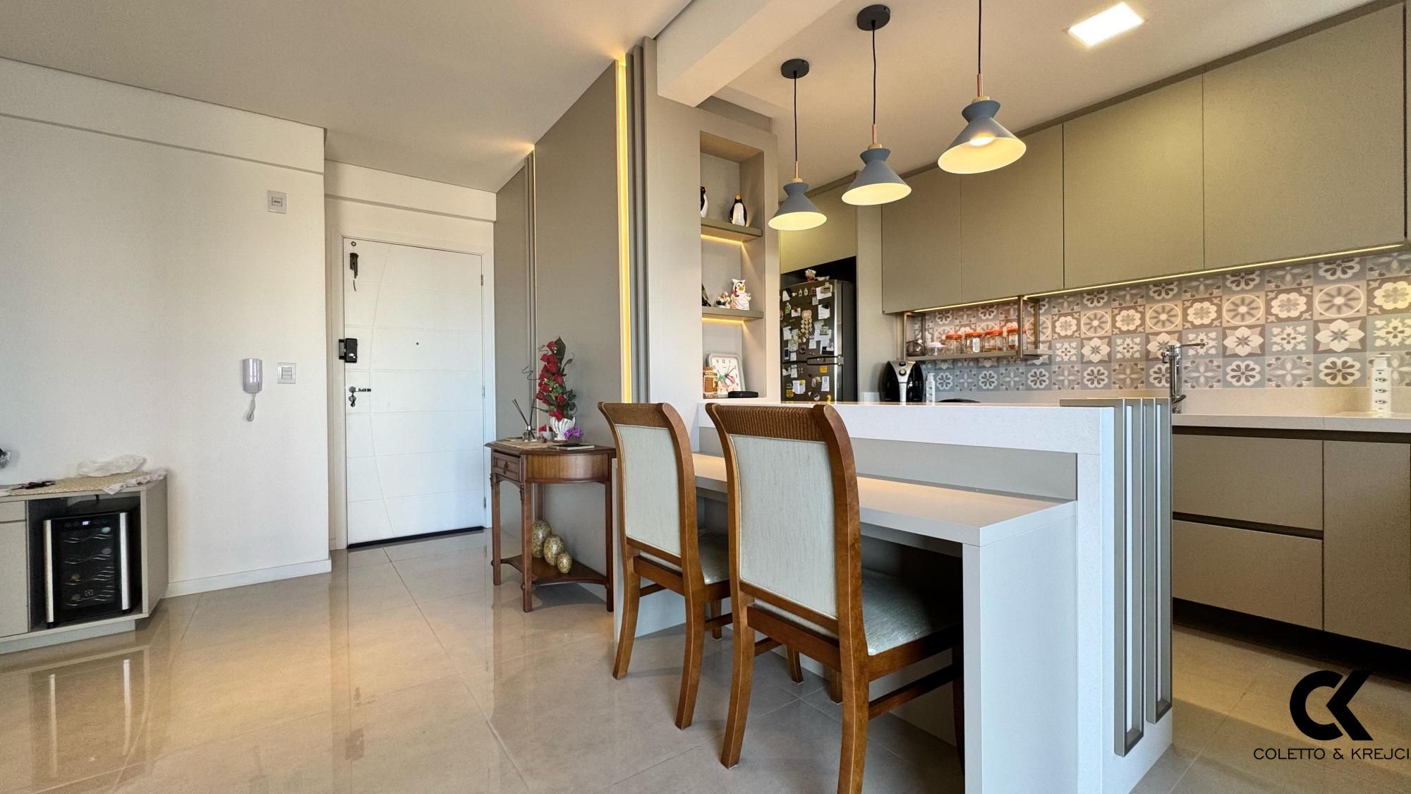Apartamento à venda com 3 quartos, 137m² - Foto 5