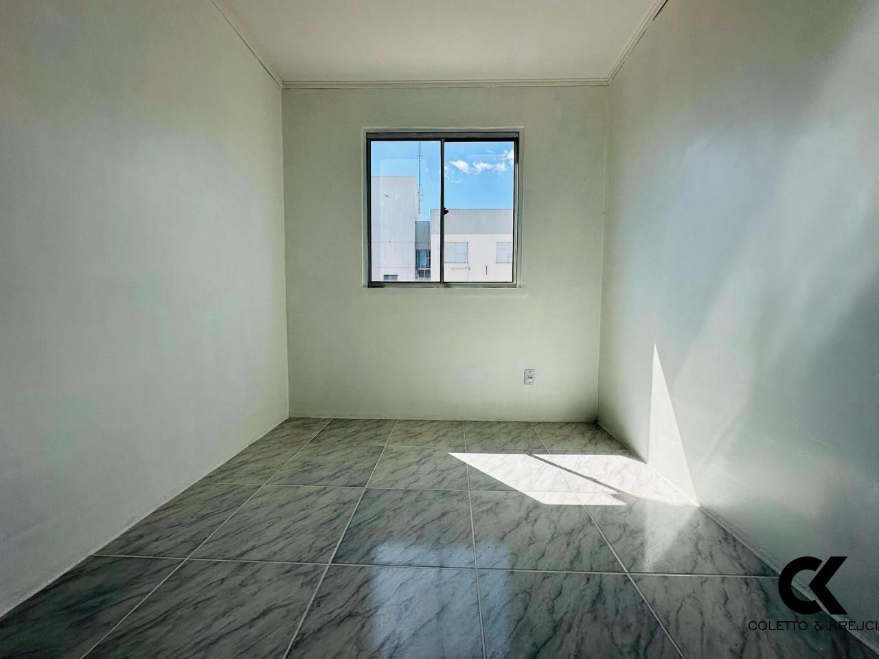 Apartamento à venda com 2 quartos, 43m² - Foto 7