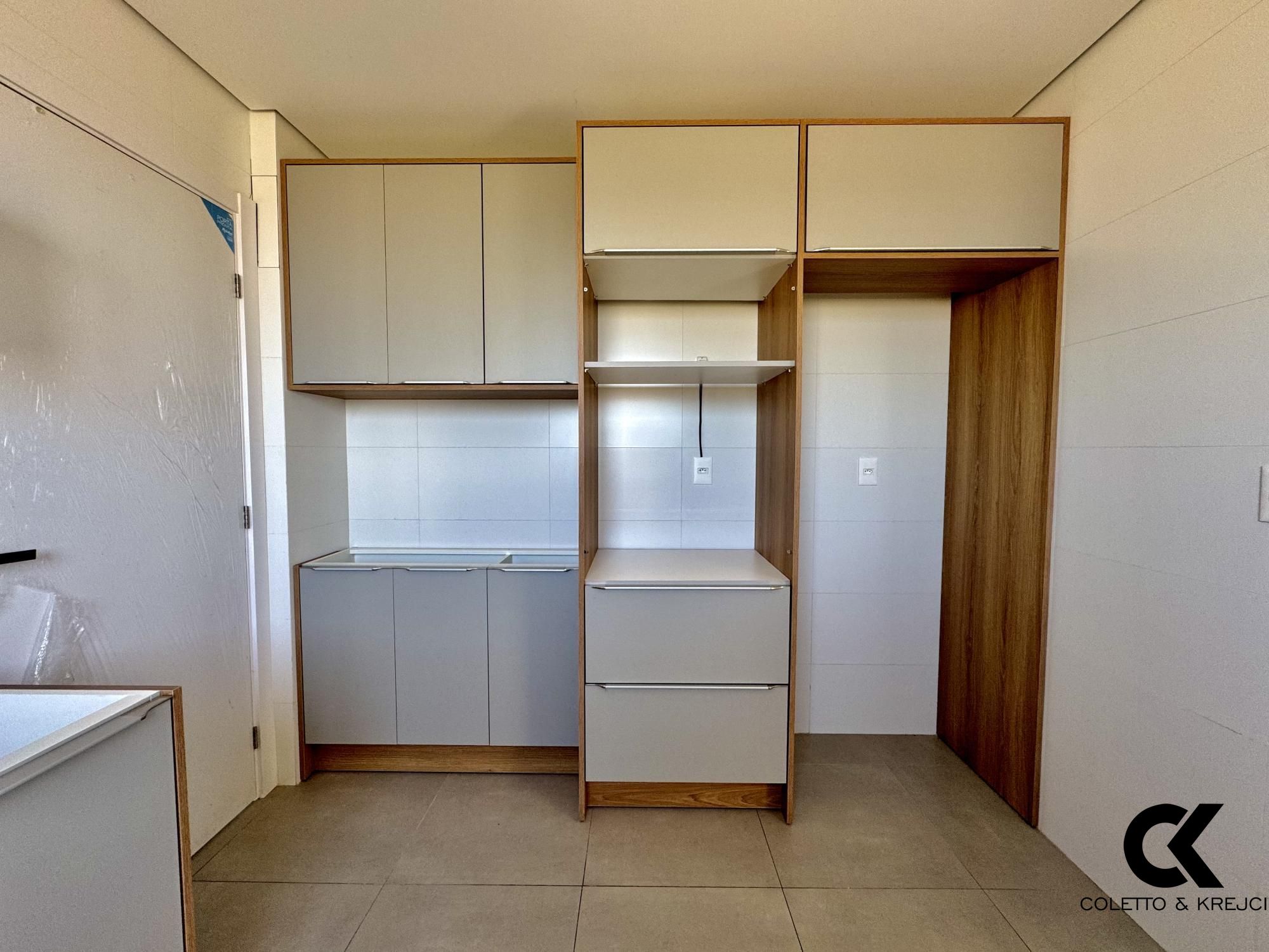 Apartamento à venda com 3 quartos, 135m² - Foto 6