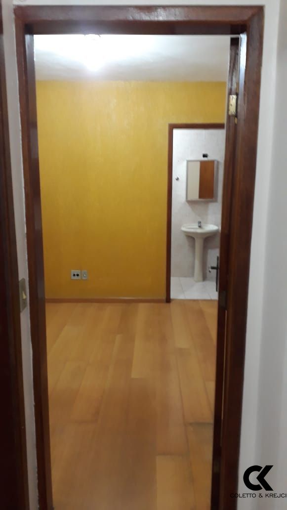 Apartamento à venda com 2 quartos, 81m² - Foto 3