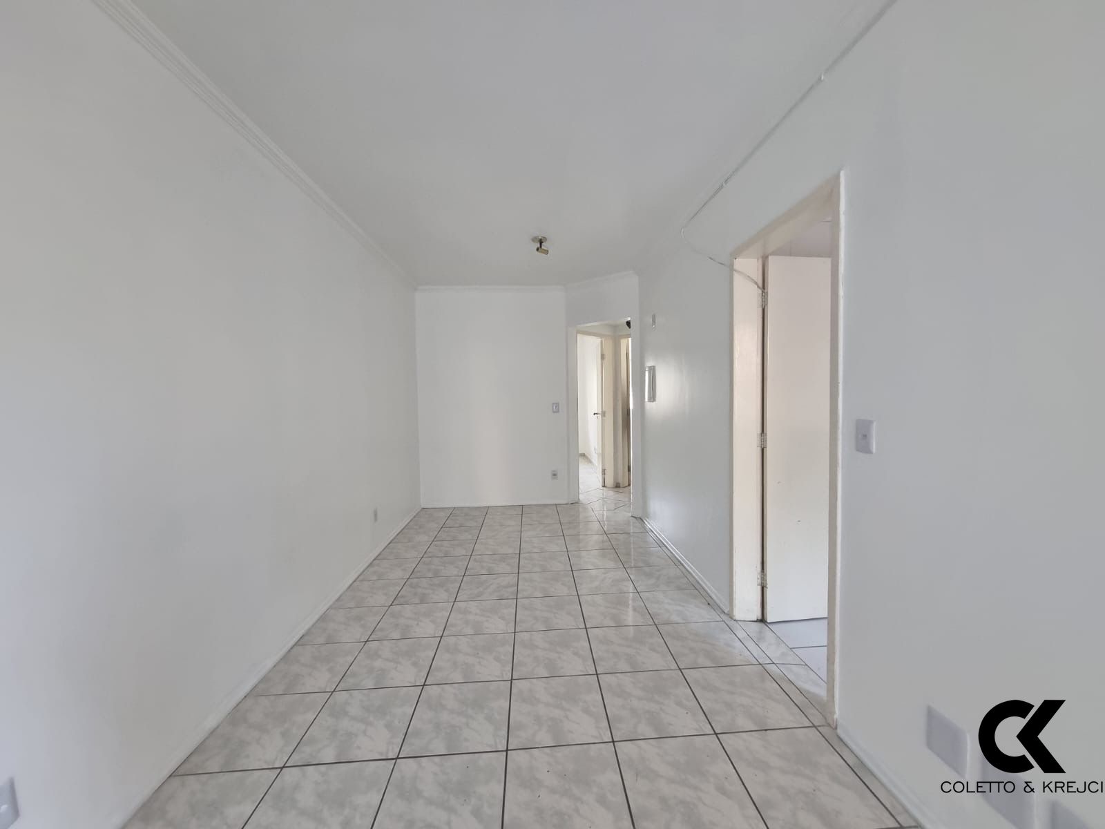 Apartamento à venda com 2 quartos, 71m² - Foto 3