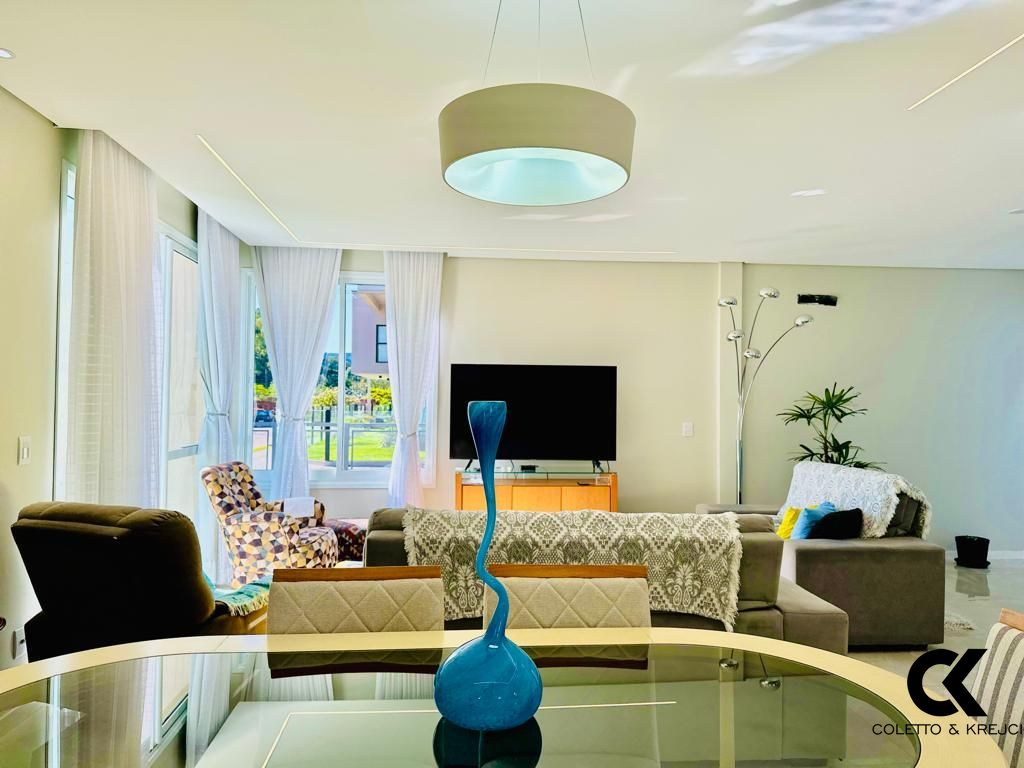 Casa, 4 quartos, 240 m² - Foto 2