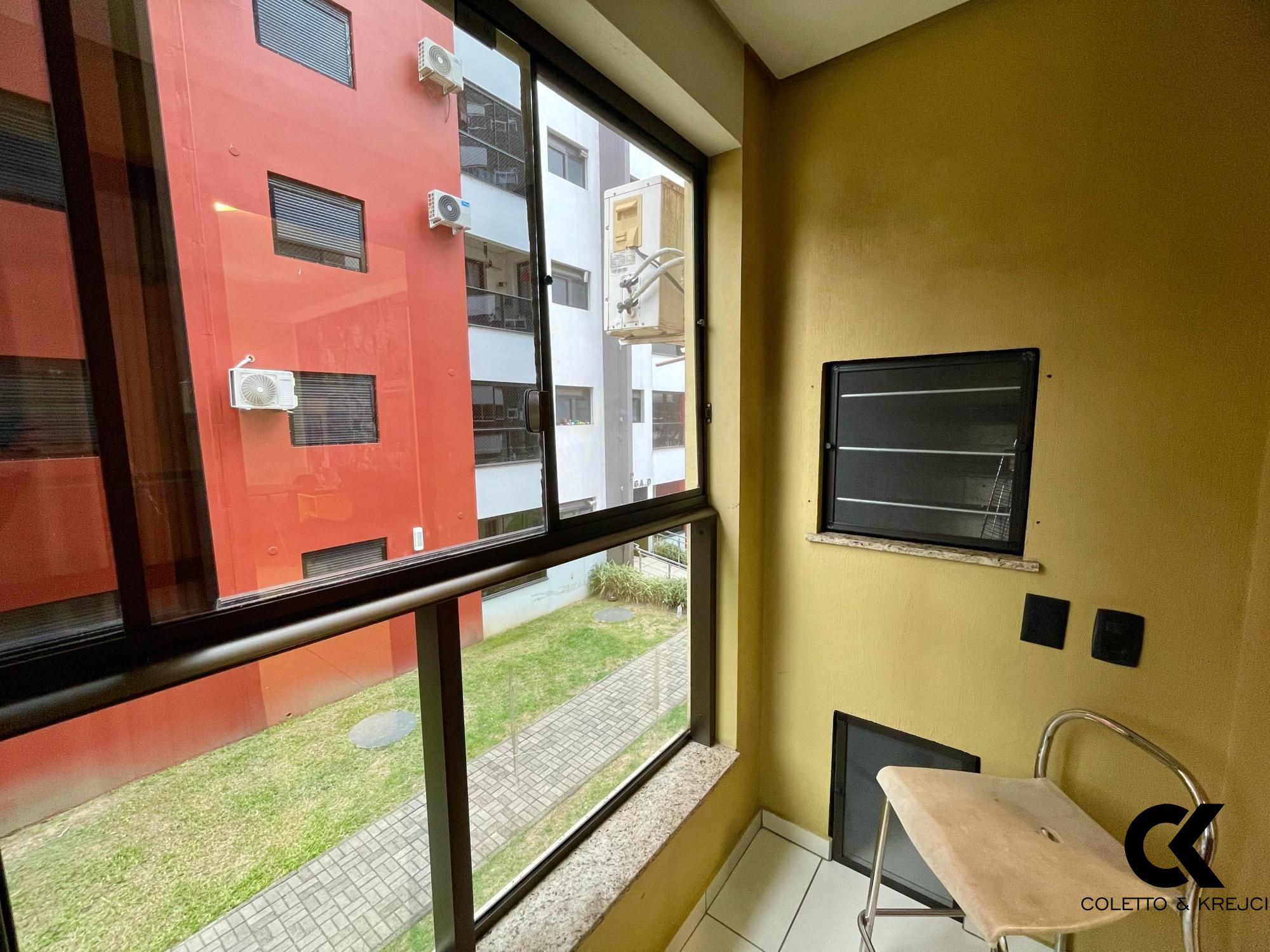 Apartamento à venda com 2 quartos, 58m² - Foto 3