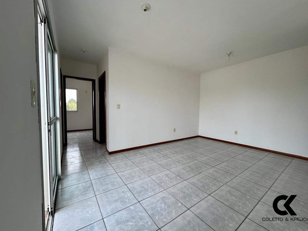 Apartamento à venda com 2 quartos, 57m² - Foto 12