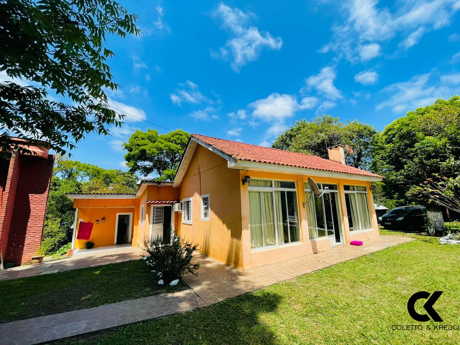 Fazenda à venda com 4 quartos, 200m² - Foto 2