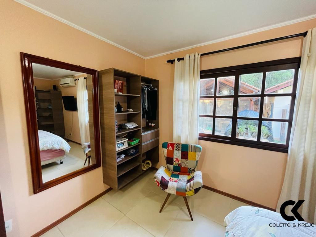 Casa à venda com 3 quartos, 295m² - Foto 10