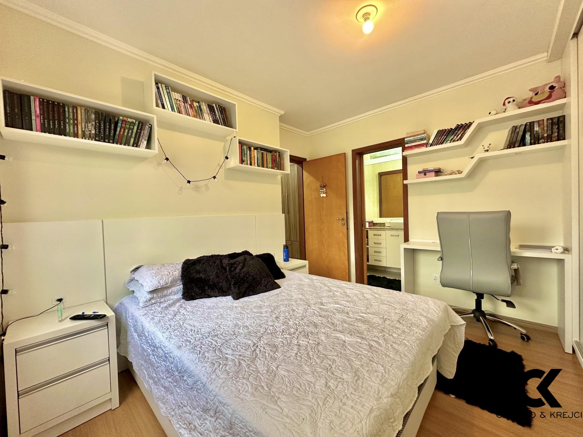 Apartamento à venda com 2 quartos, 83m² - Foto 15