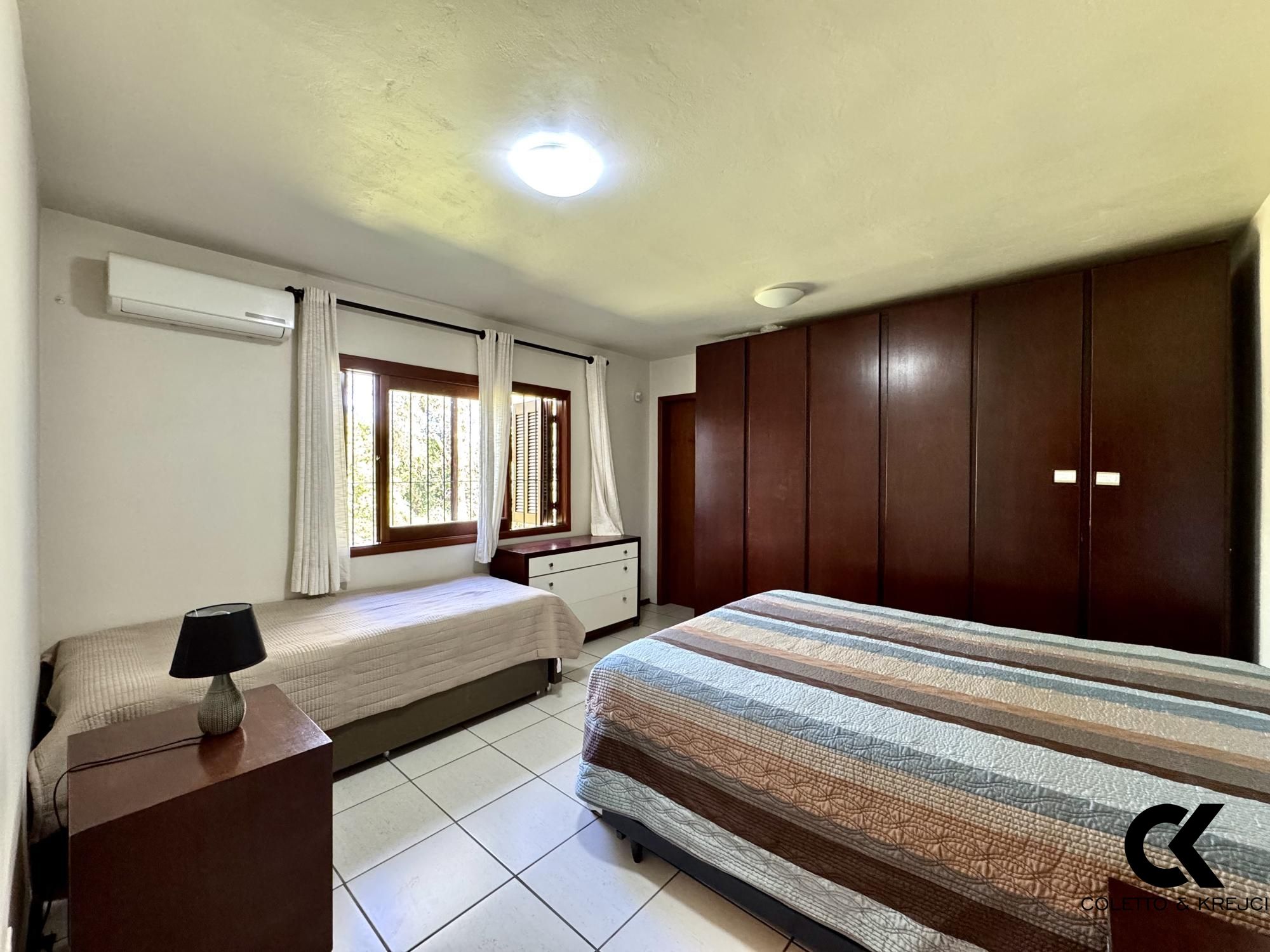 Chácara à venda com 2 quartos, 200m² - Foto 28