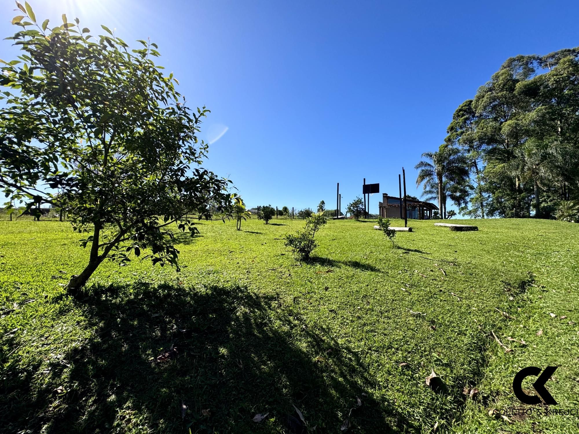 Chácara à venda com 2 quartos, 200m² - Foto 16