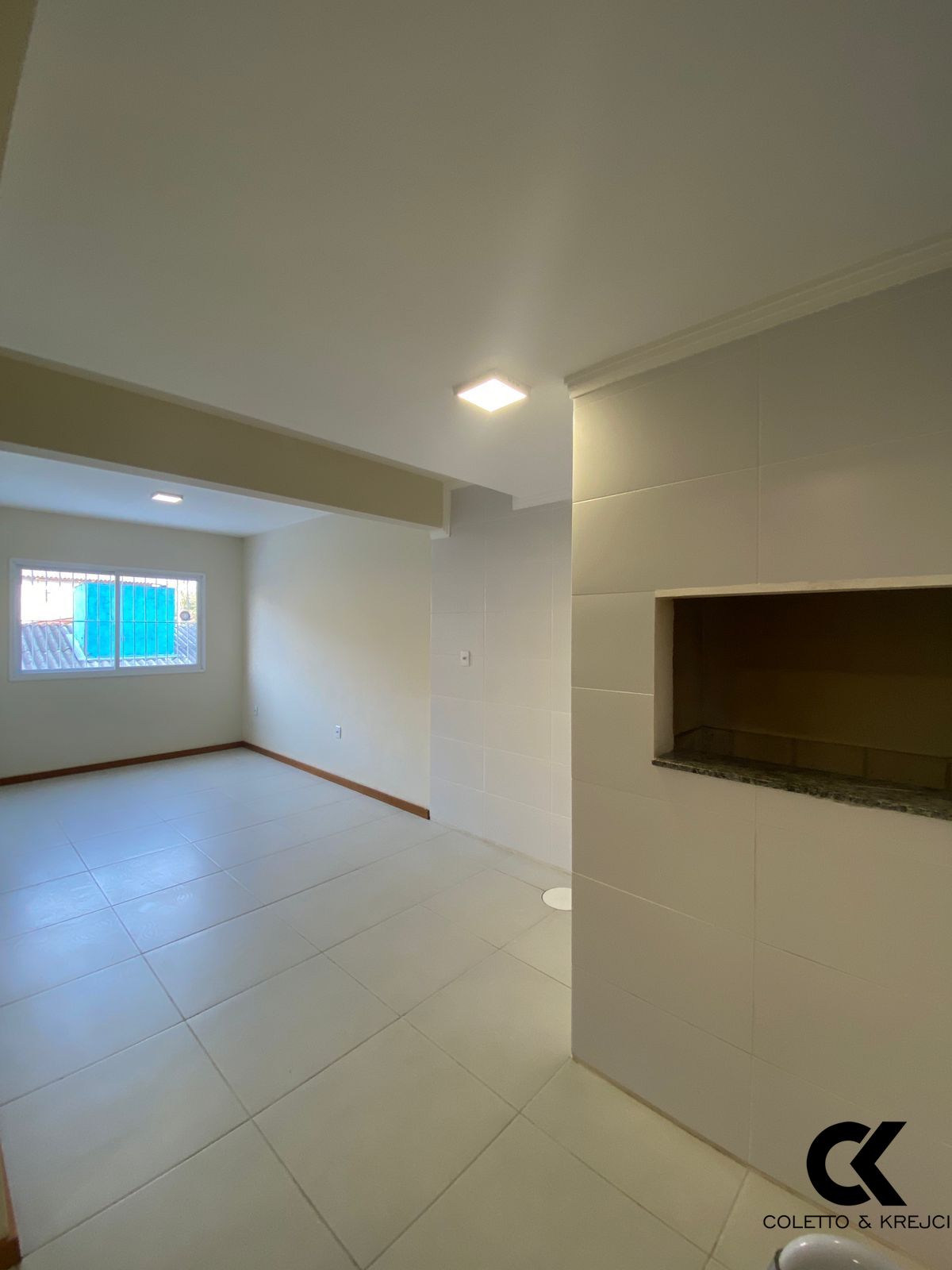 Apartamento à venda com 1 quarto, 39m² - Foto 2