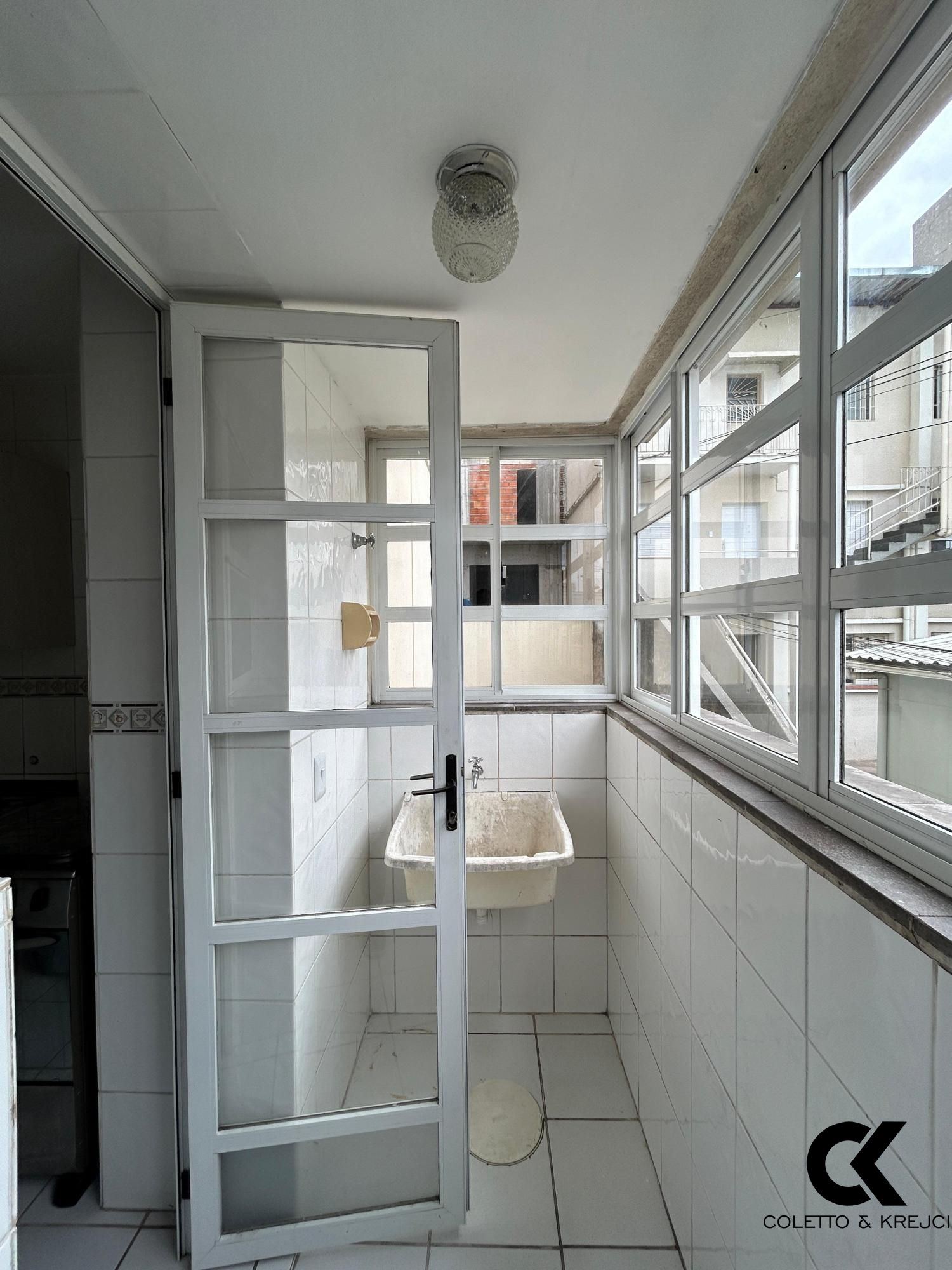 Apartamento à venda com 2 quartos, 62m² - Foto 10