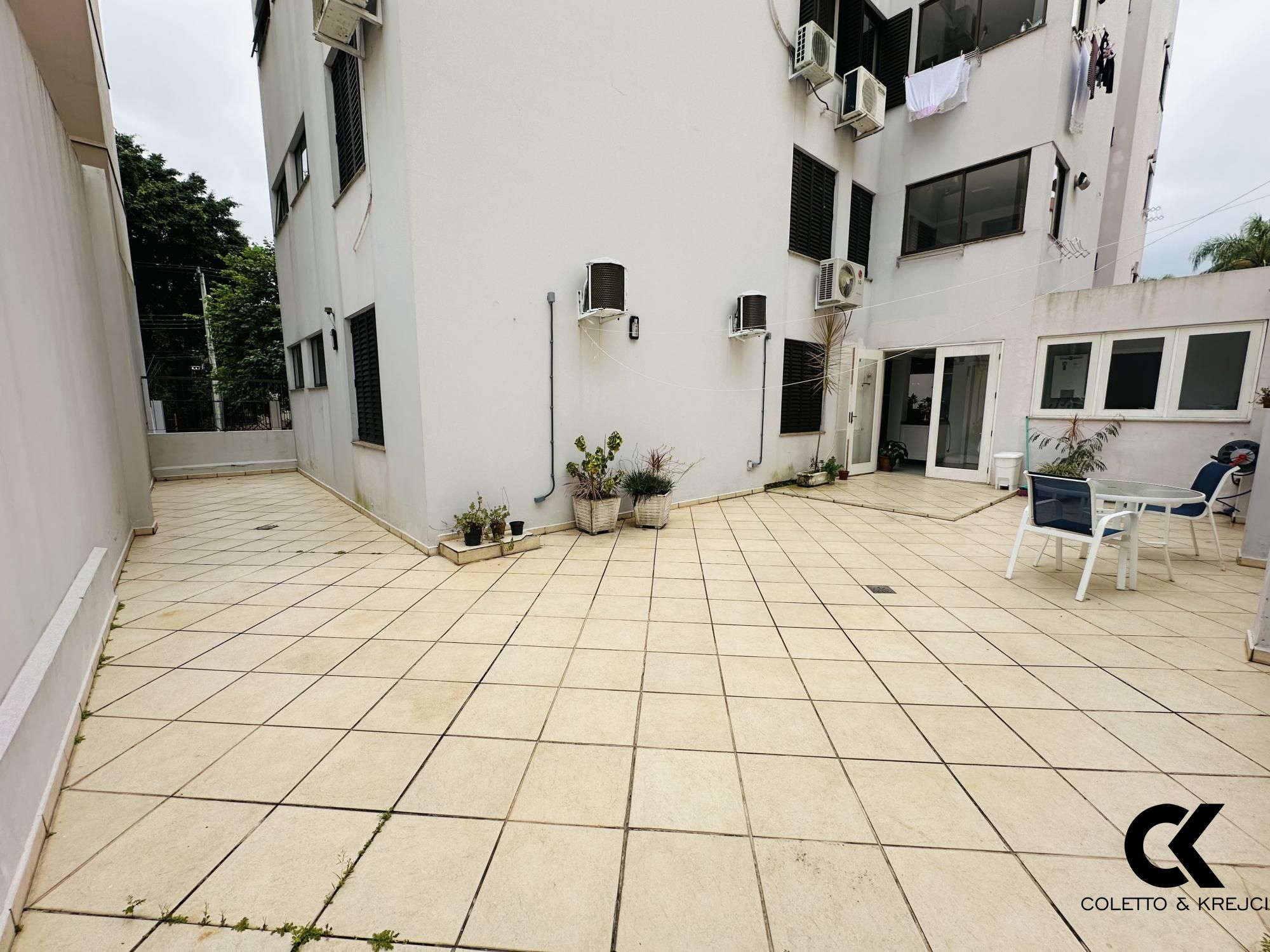 Apartamento à venda com 3 quartos, 235m² - Foto 18