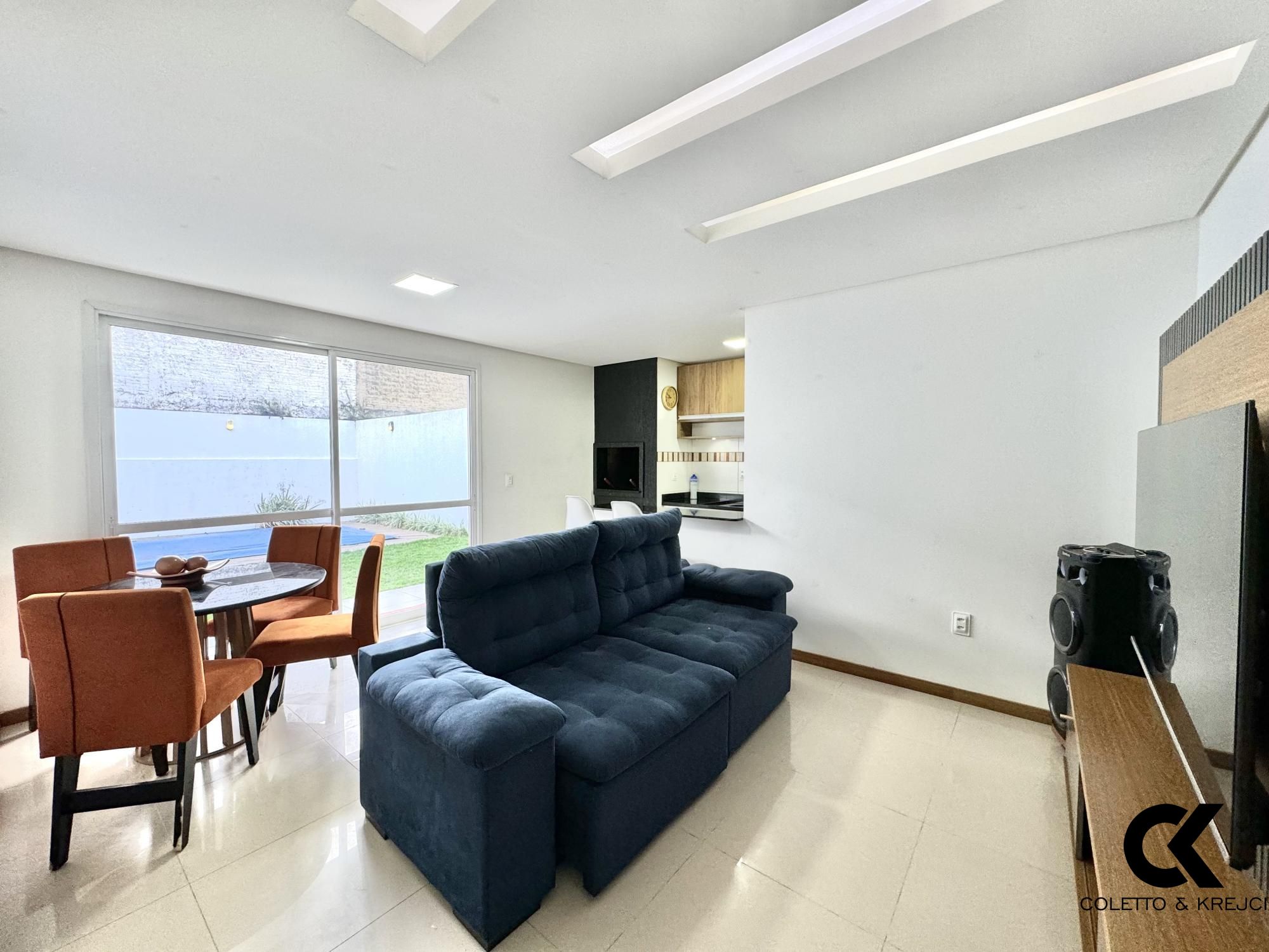 Casa à venda com 3 quartos, 157m² - Foto 2