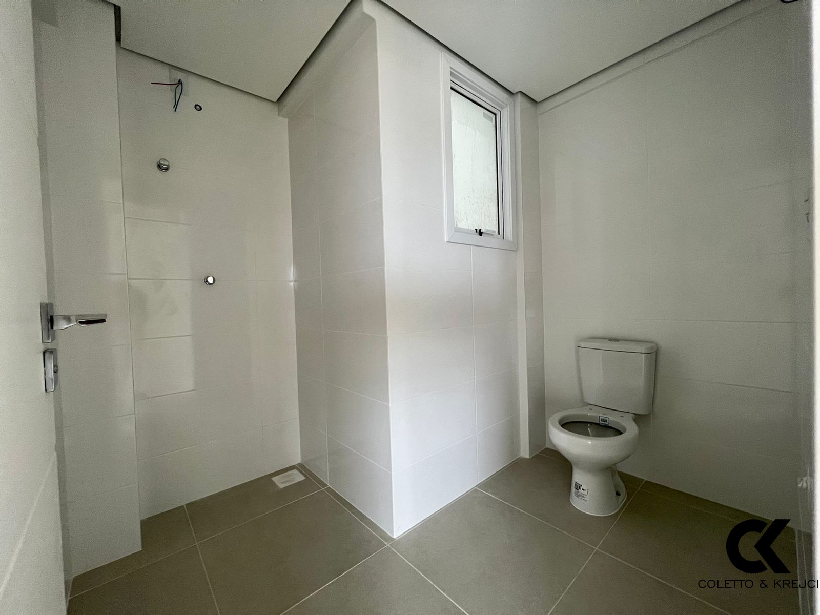 Apartamento à venda com 2 quartos, 77m² - Foto 6