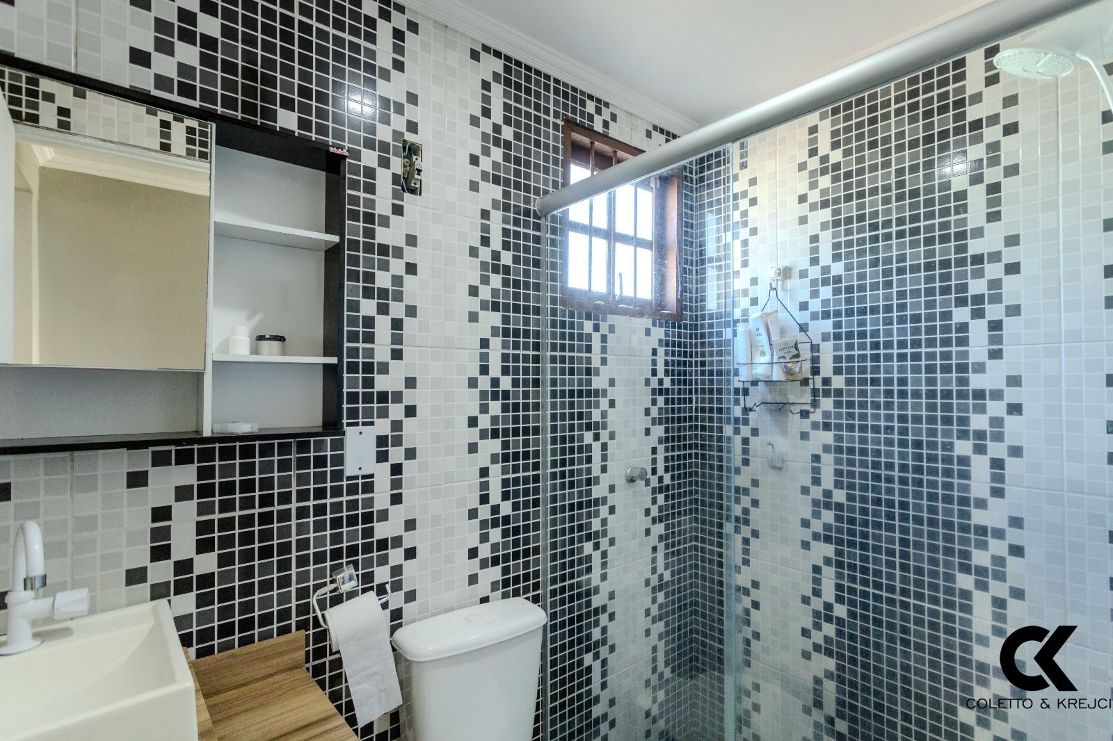 Casa, 4 quartos, 230 m² - Foto 13