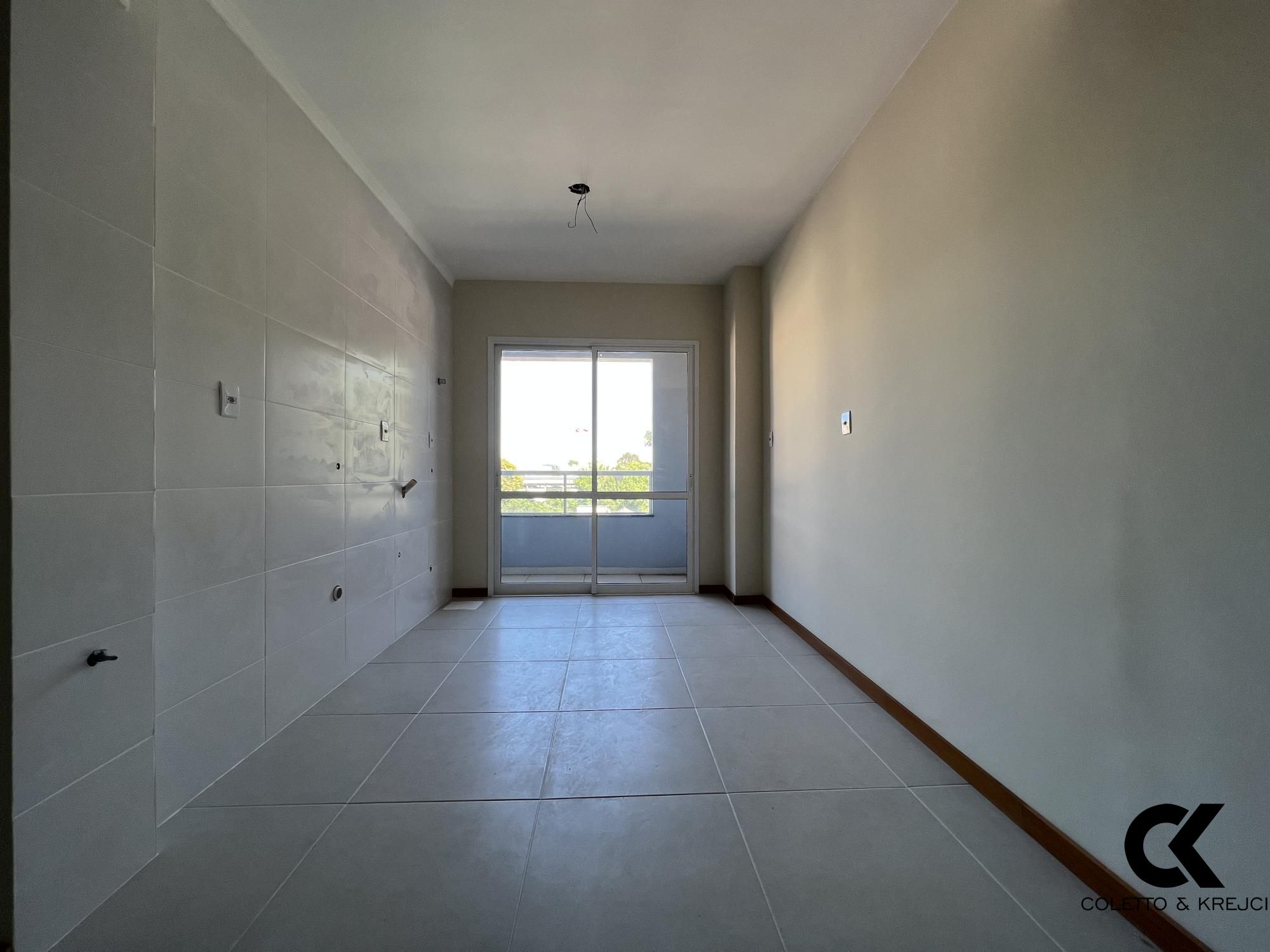 Apartamento à venda com 2 quartos, 70m² - Foto 3