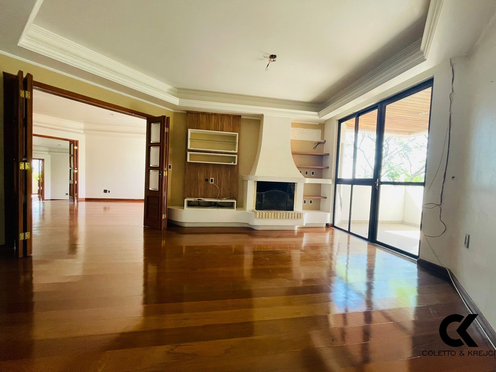 Apartamento à venda com 4 quartos, 303m² - Foto 4