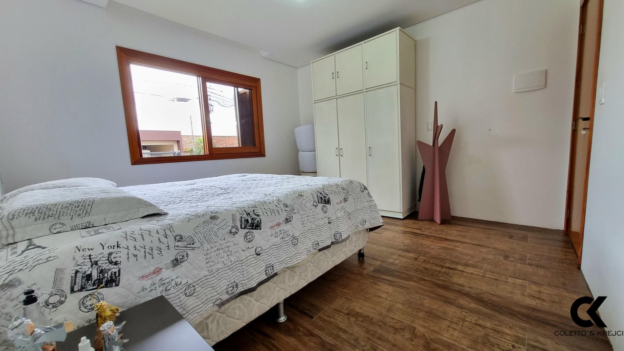 Casa à venda com 3 quartos, 159m² - Foto 5
