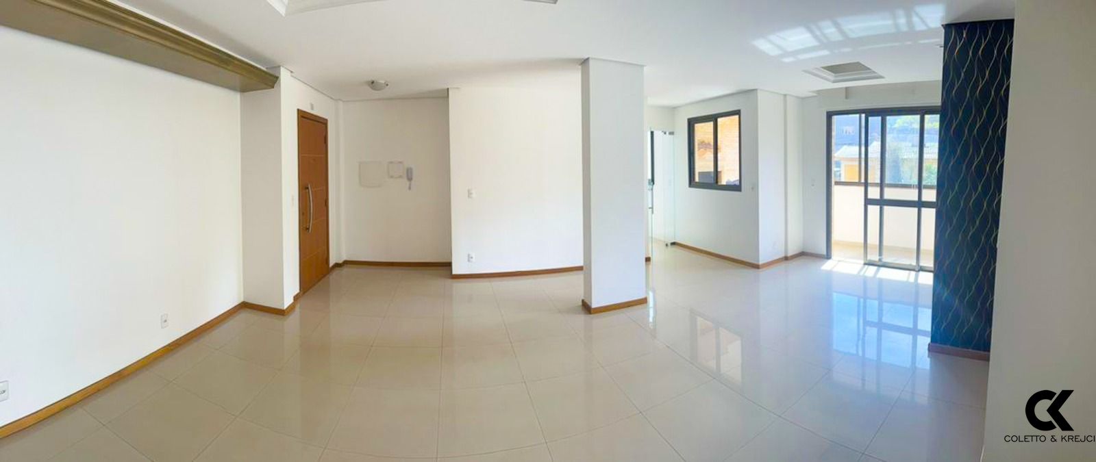 Apartamento à venda com 3 quartos, 131m² - Foto 3