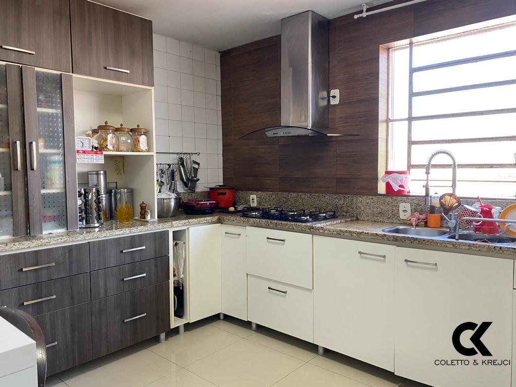 Casa, 4 quartos, 235 m² - Foto 9