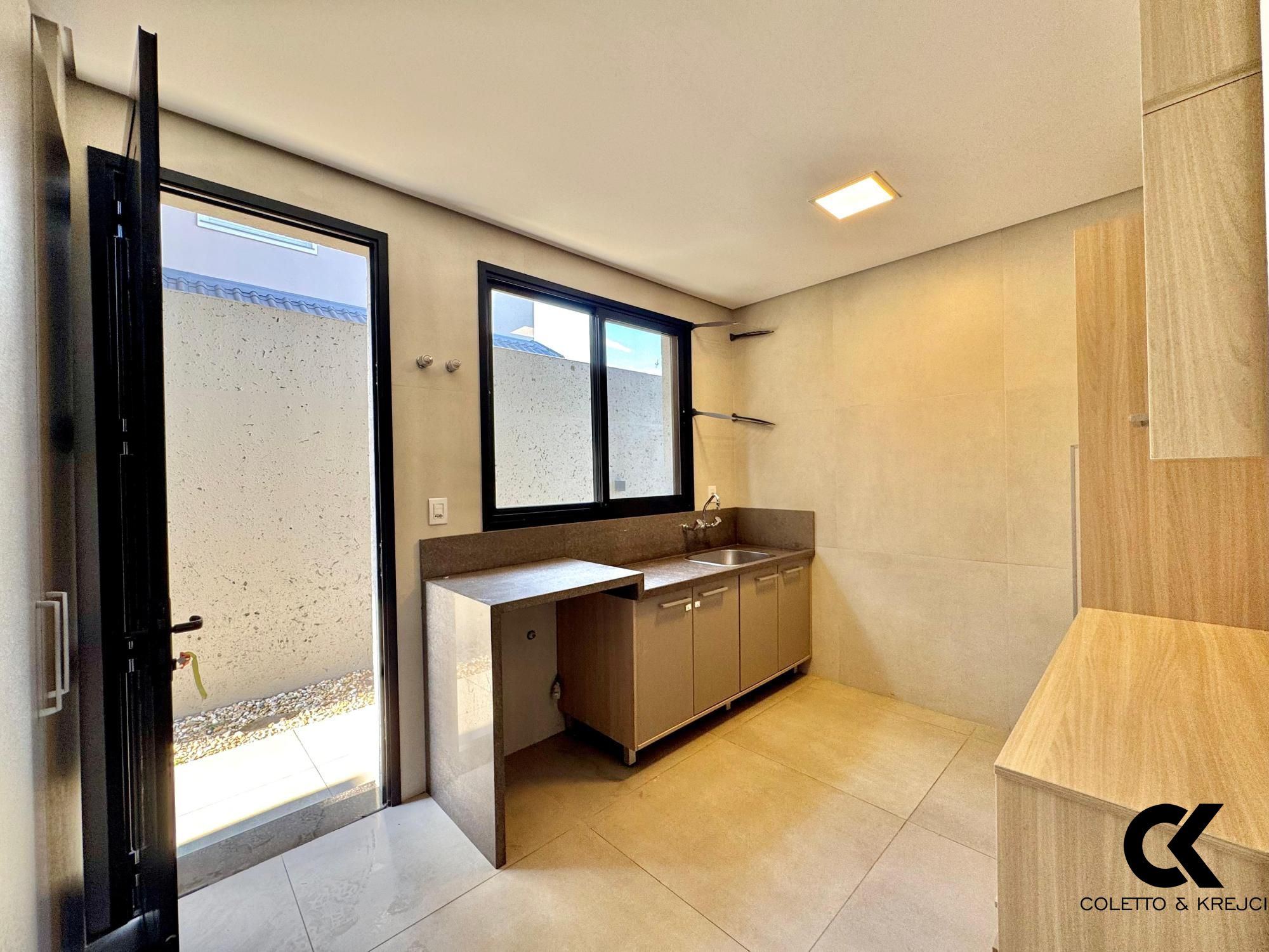 Casa de Condomínio à venda com 3 quartos, 245m² - Foto 24