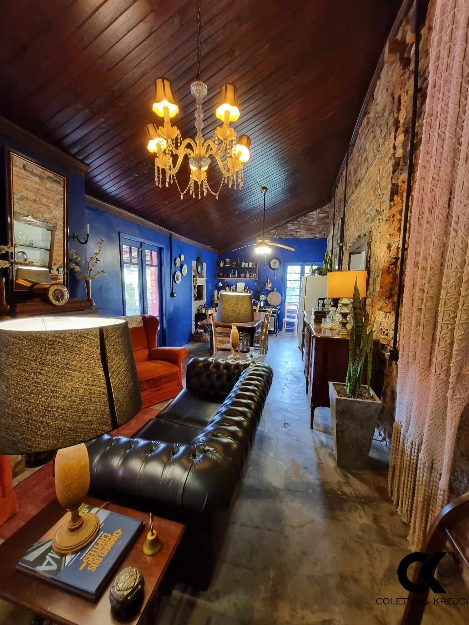 Casa à venda com 3 quartos, 126m² - Foto 2