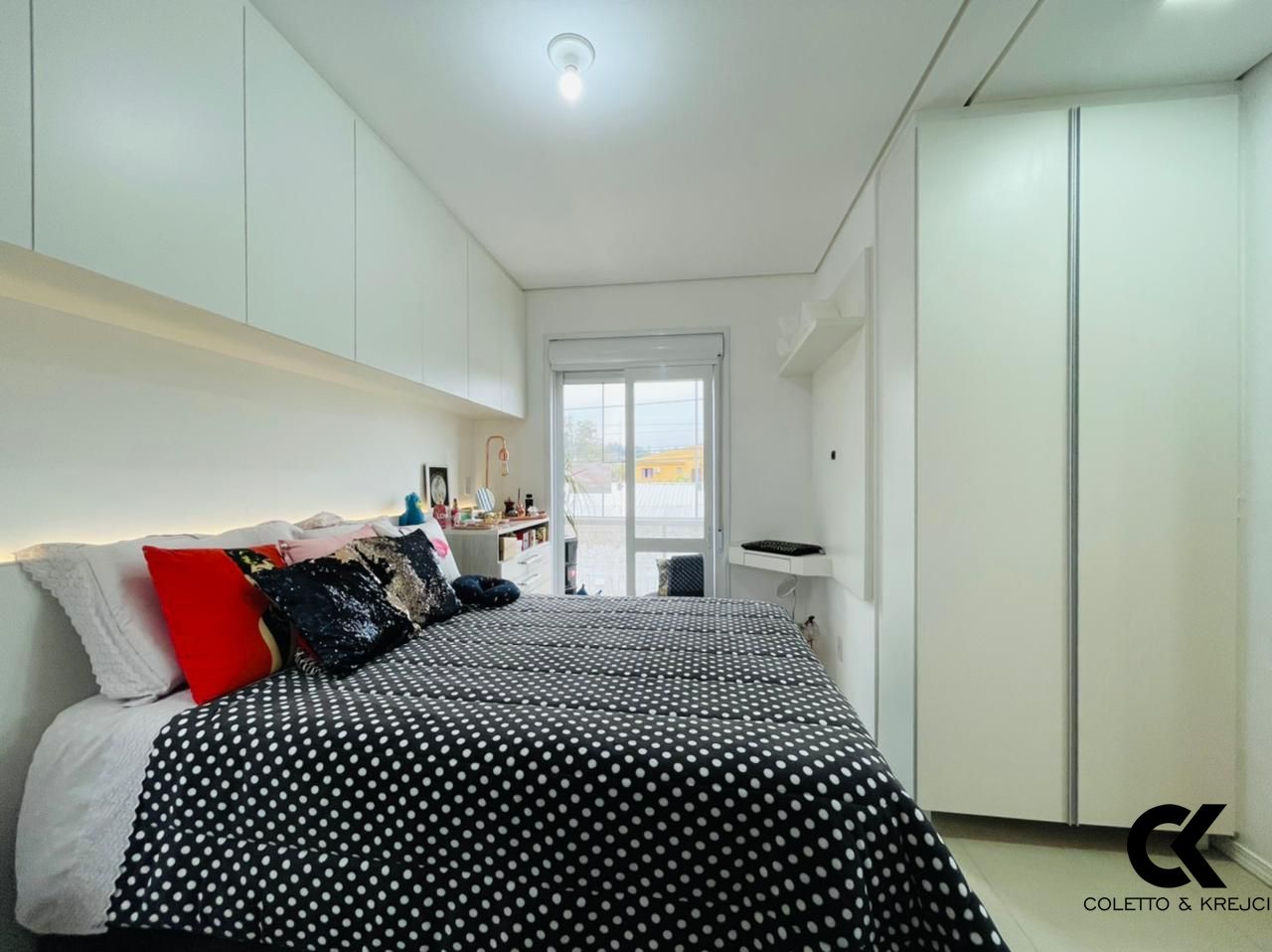 Casa à venda com 2 quartos, 60m² - Foto 11