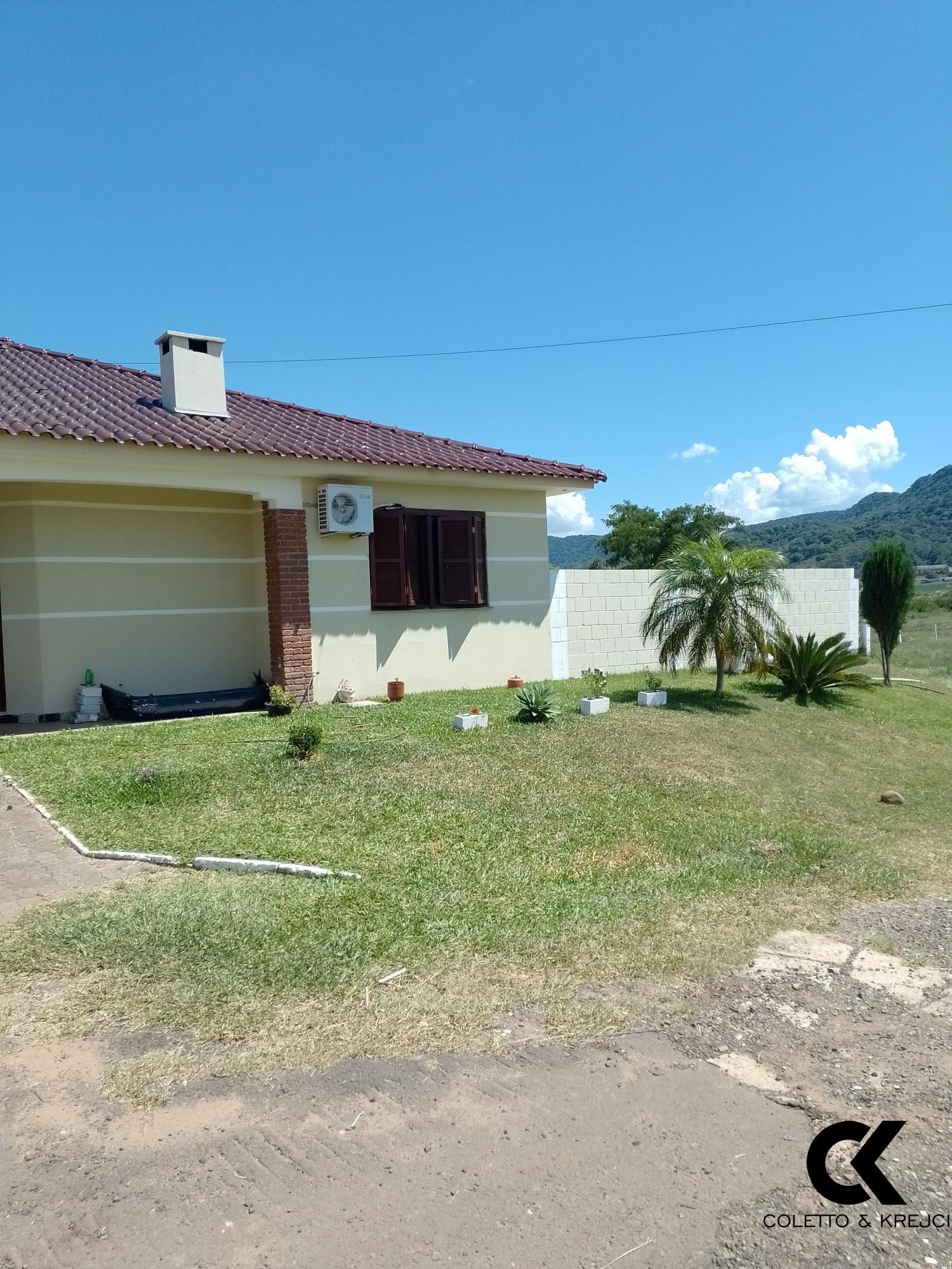 Fazenda à venda com 3 quartos, 90m² - Foto 2