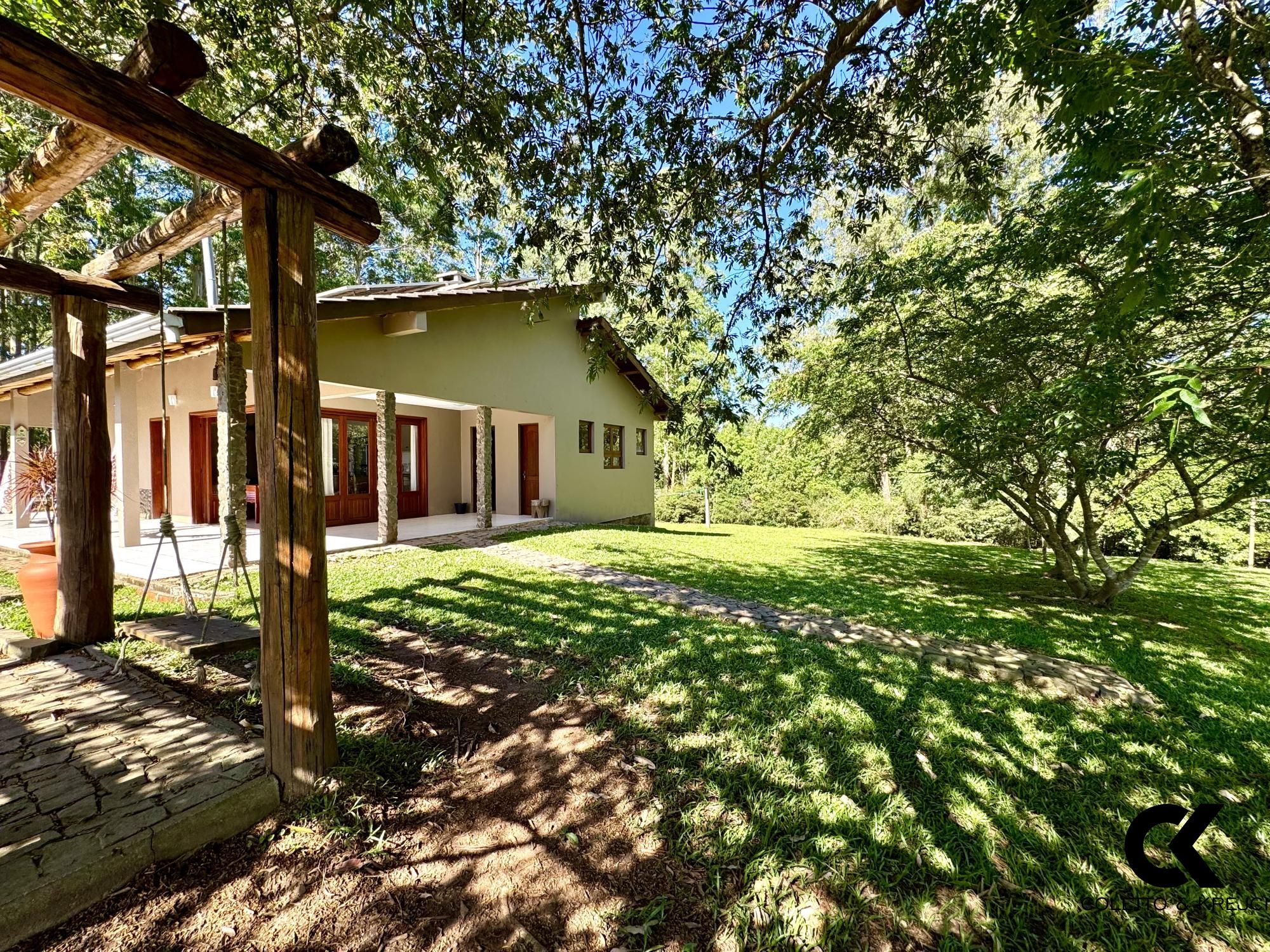 Chácara à venda com 2 quartos, 200m² - Foto 9