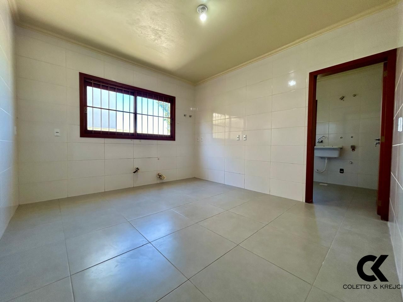 Casa à venda com 3 quartos, 243m² - Foto 13