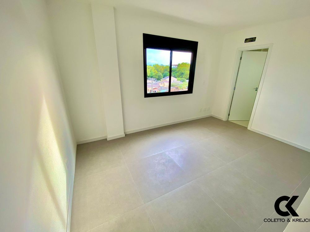 Apartamento à venda com 2 quartos, 80m² - Foto 9