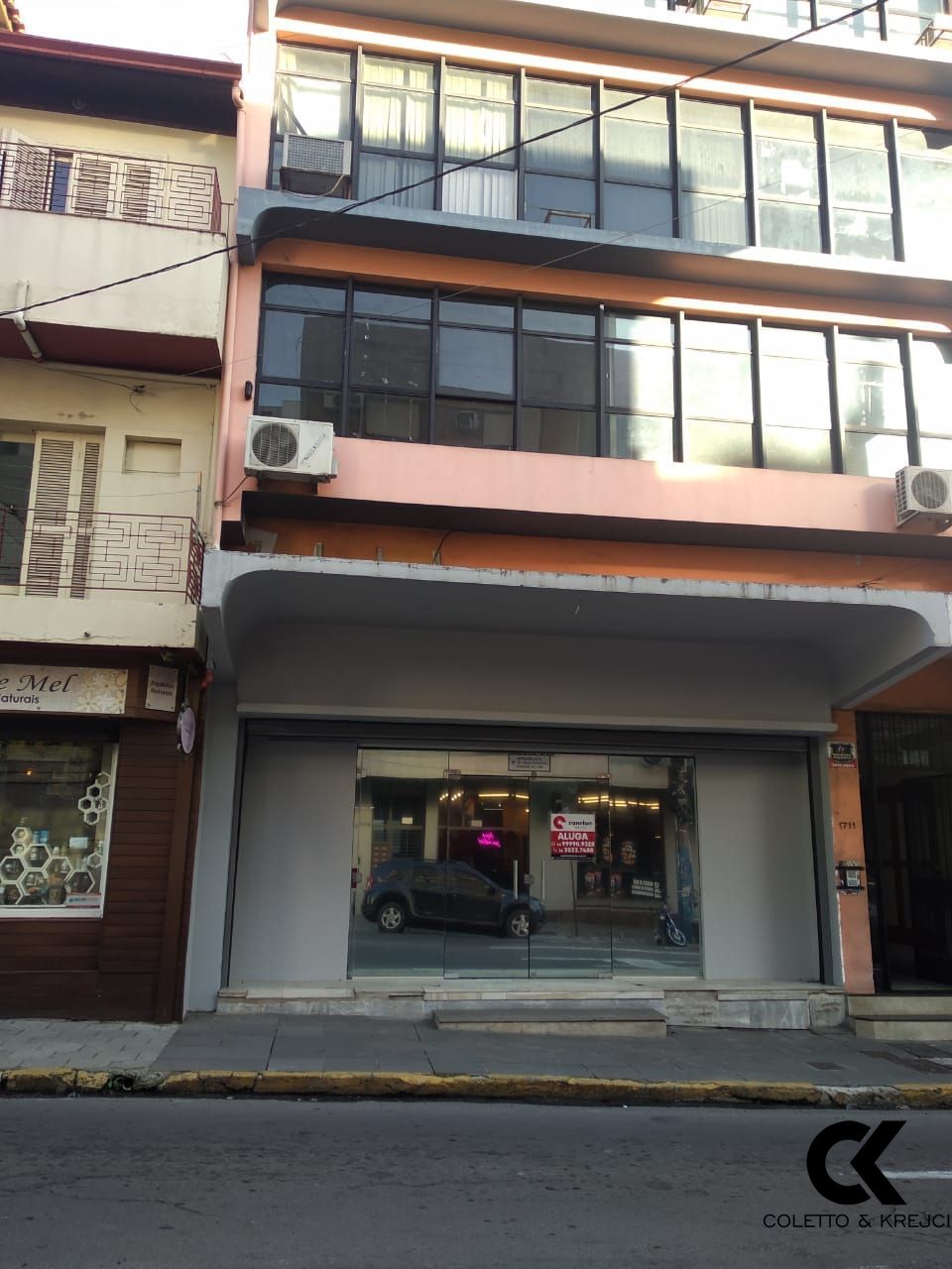 Conjunto Comercial-Sala à venda e aluguel com 1 quarto, 213m² - Foto 1