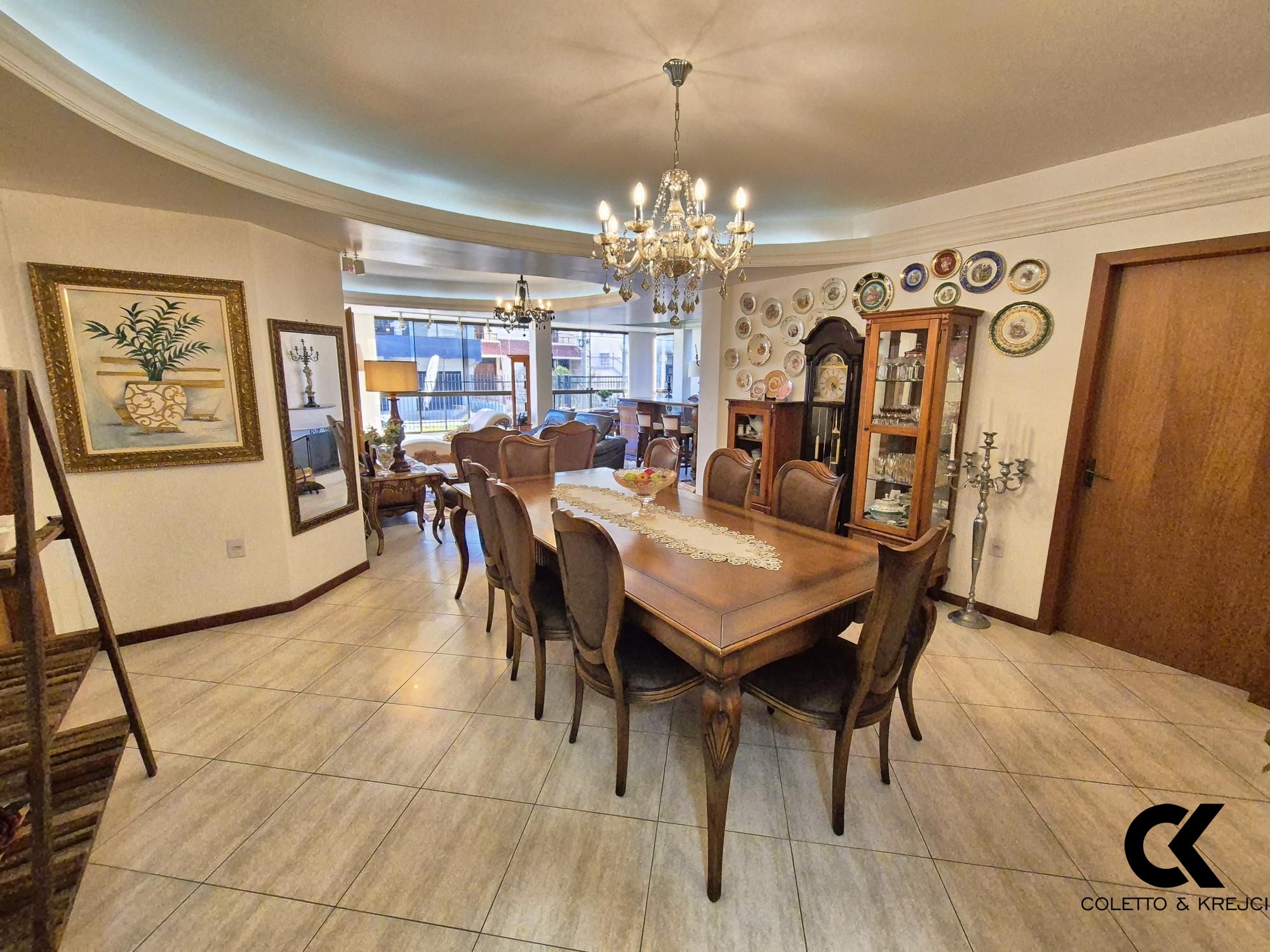 Apartamento, 3 quartos, 137 m² - Foto 1