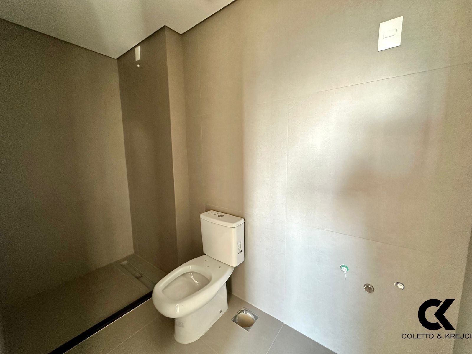 Apartamento à venda com 2 quartos, 87m² - Foto 11