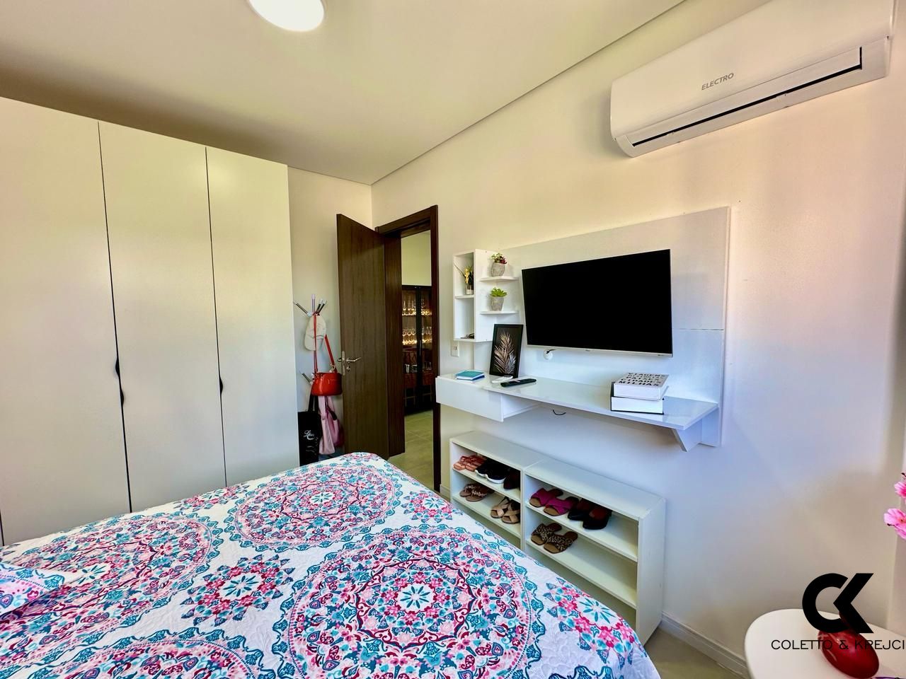 Apartamento à venda com 1 quarto, 40m² - Foto 11