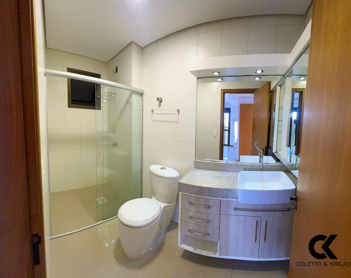 Apartamento à venda com 3 quartos, 131m² - Foto 16